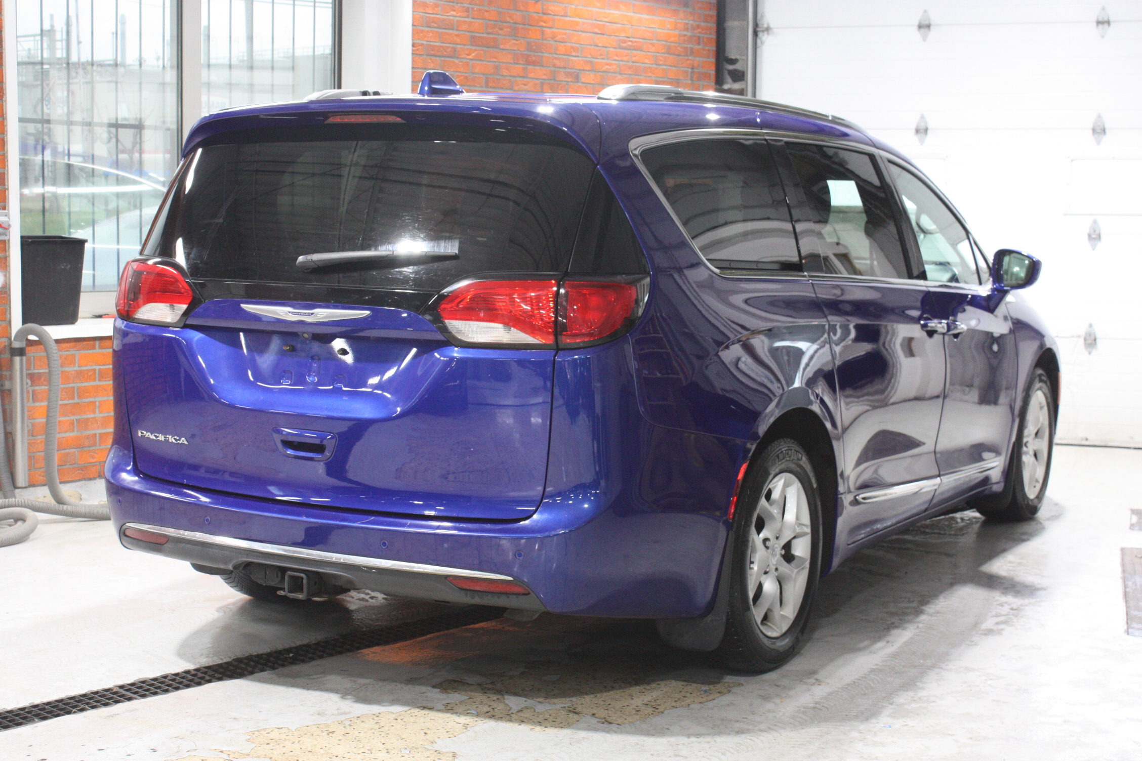 2020 CHRYSLER PACIFICA TOURING-L