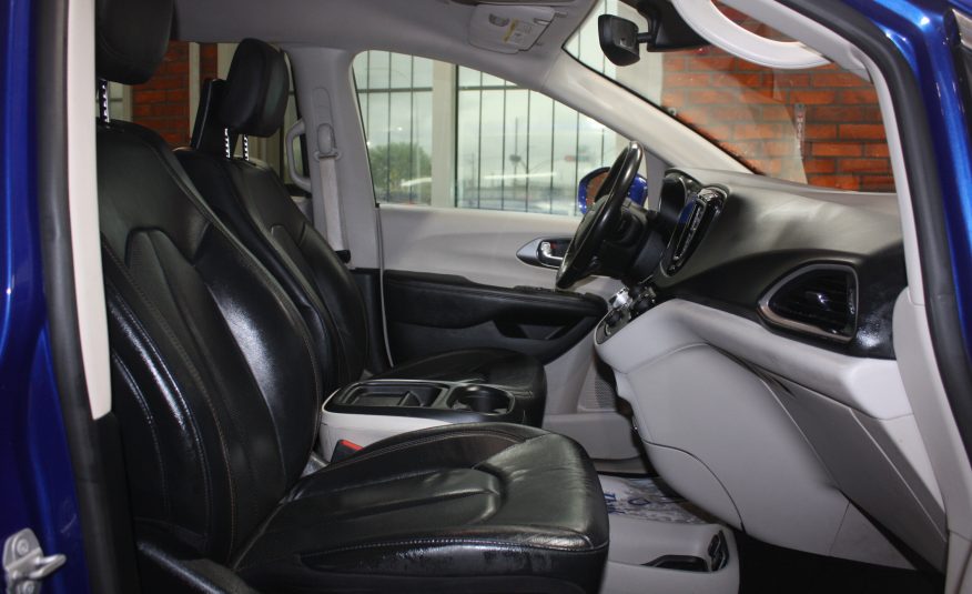 2020 CHRYSLER PACIFICA TOURING-L
