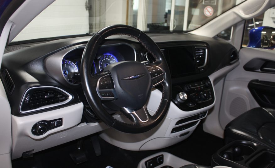 2020 CHRYSLER PACIFICA TOURING-L