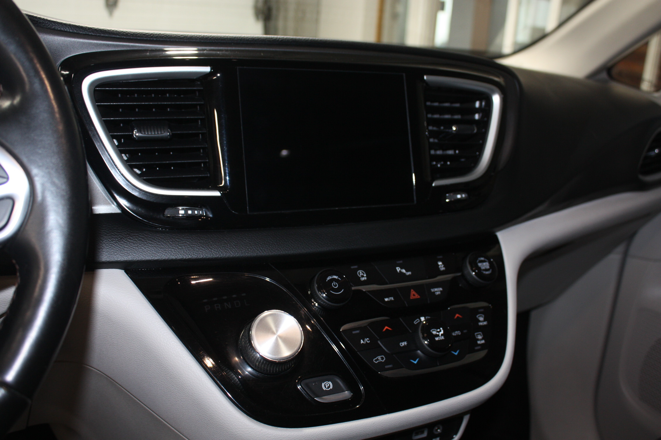 2020 CHRYSLER PACIFICA TOURING-L