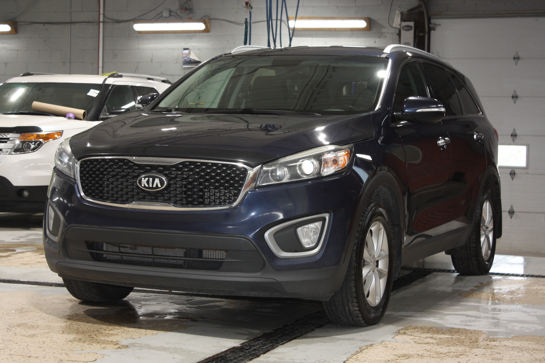 2016 KIA SORENTO LX+ FWD