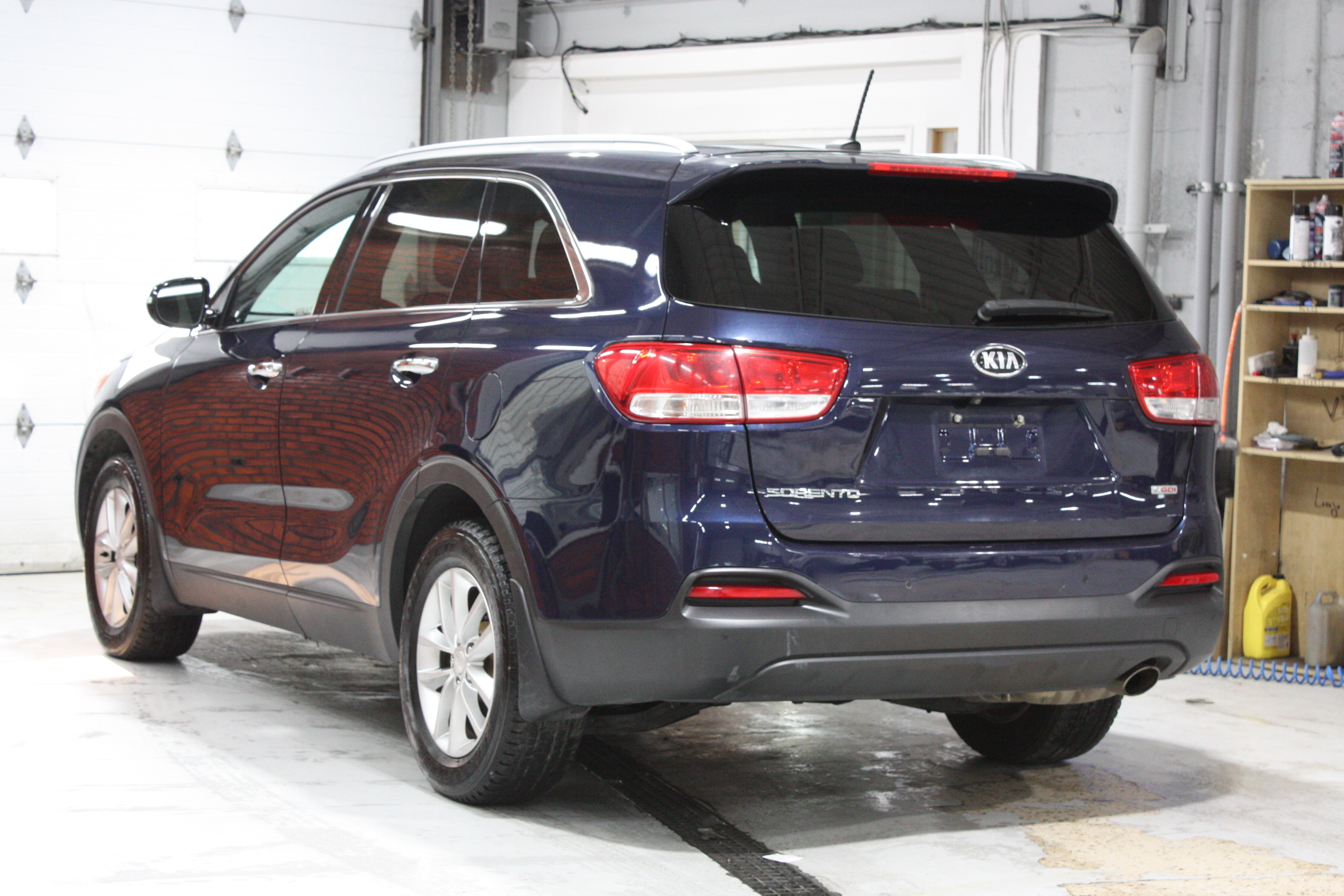 2016 KIA SORENTO LX+ FWD