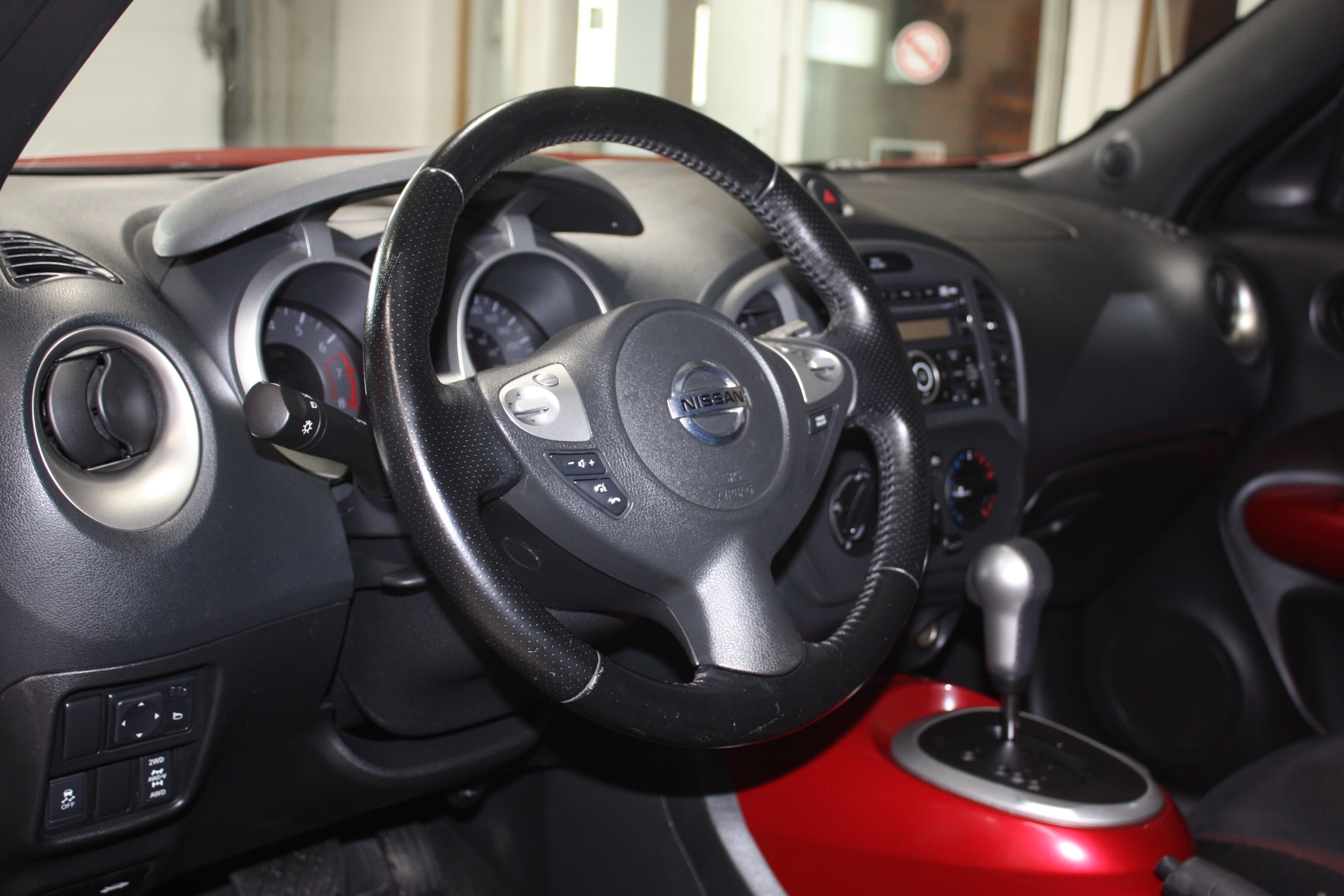 2012 NISSAN JUKE S