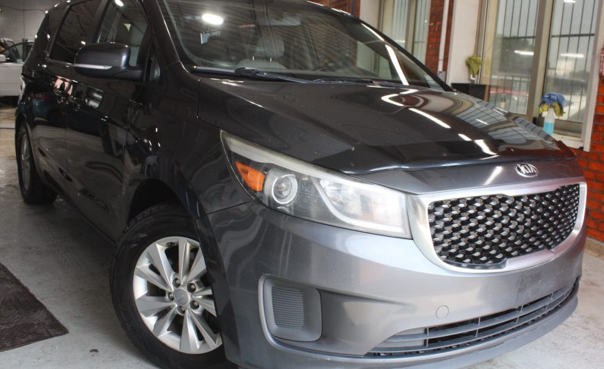 2016 KIA SEDONA LX