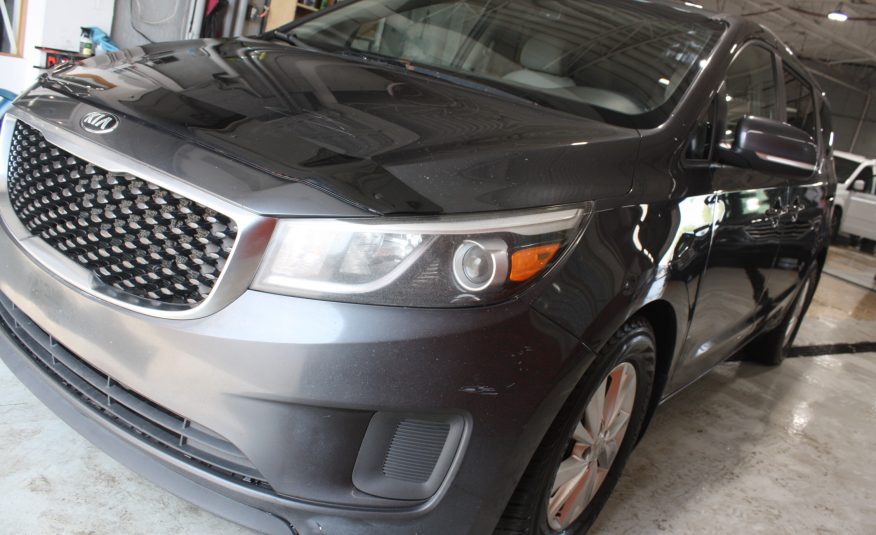 2016 KIA SEDONA LX