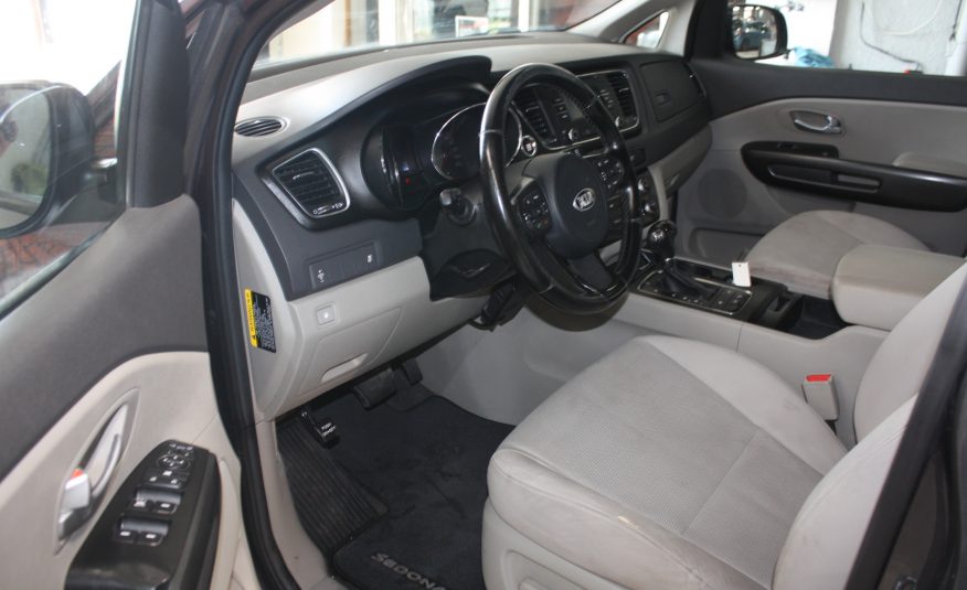 2016 KIA SEDONA LX