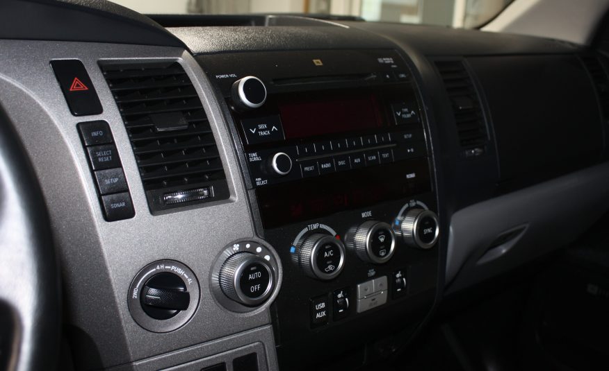 2013 TOYOTA SEQUOIA LIMITED 4X4