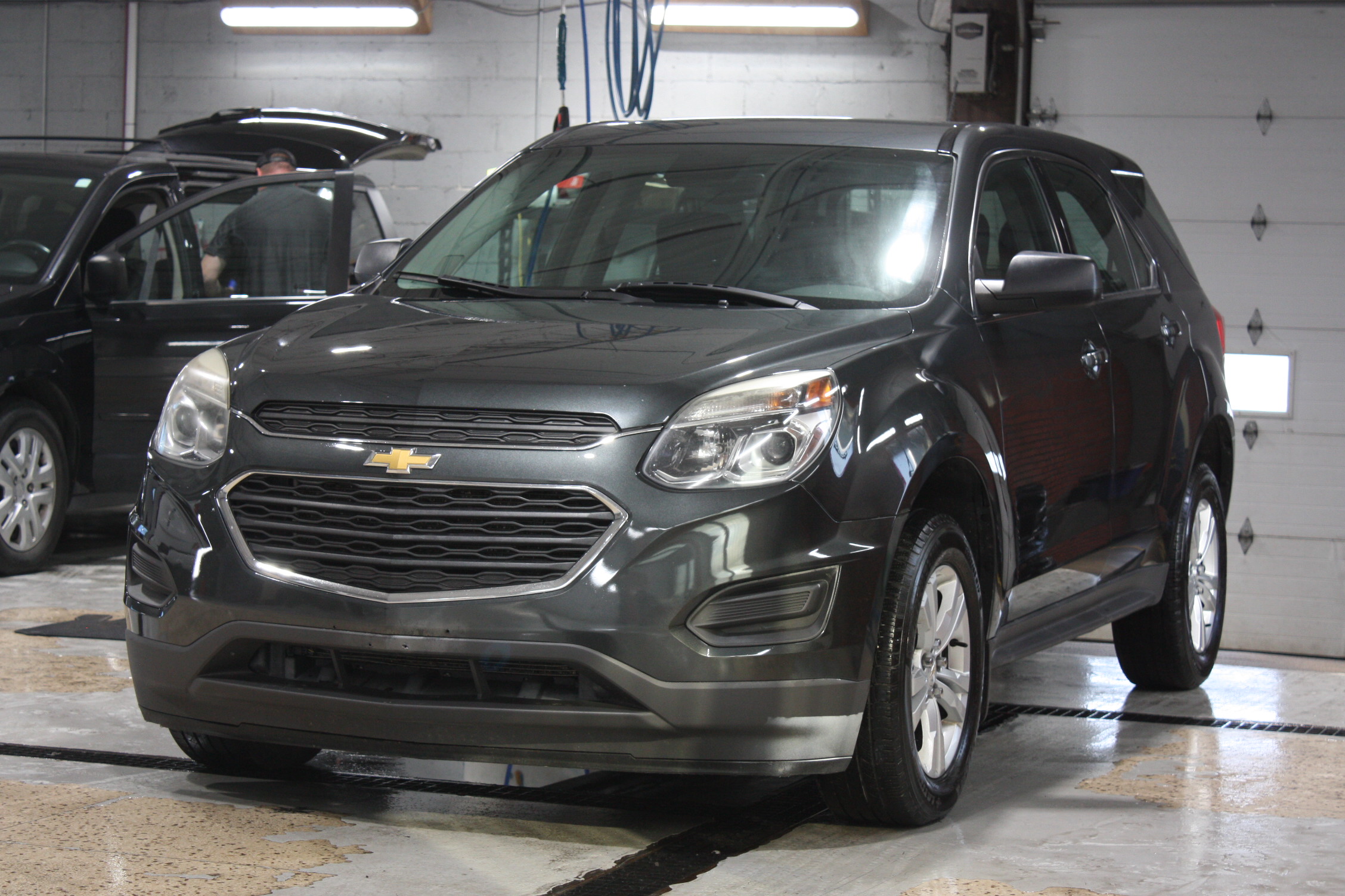 2017 CHEVROLET EQUINOX LS FWD