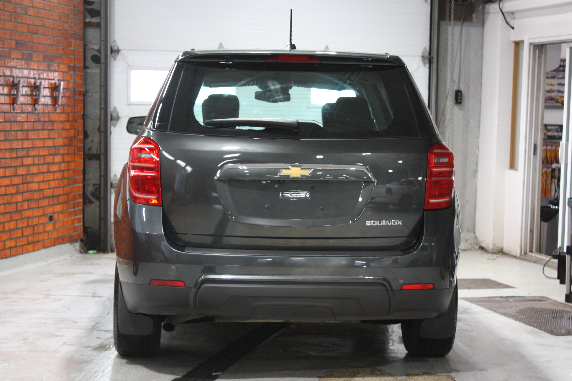 2017 CHEVROLET EQUINOX LS FWD