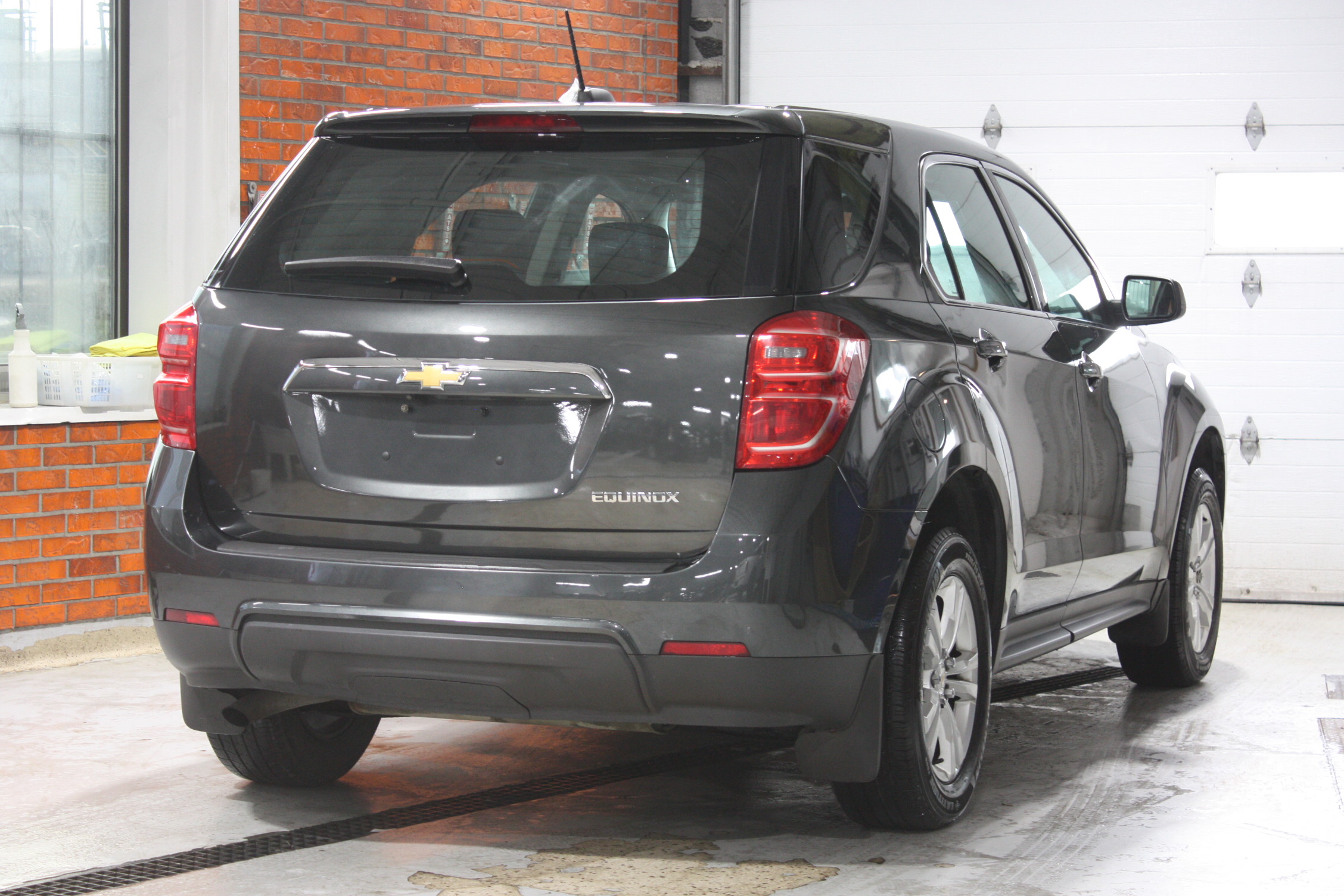 2017 CHEVROLET EQUINOX LS FWD