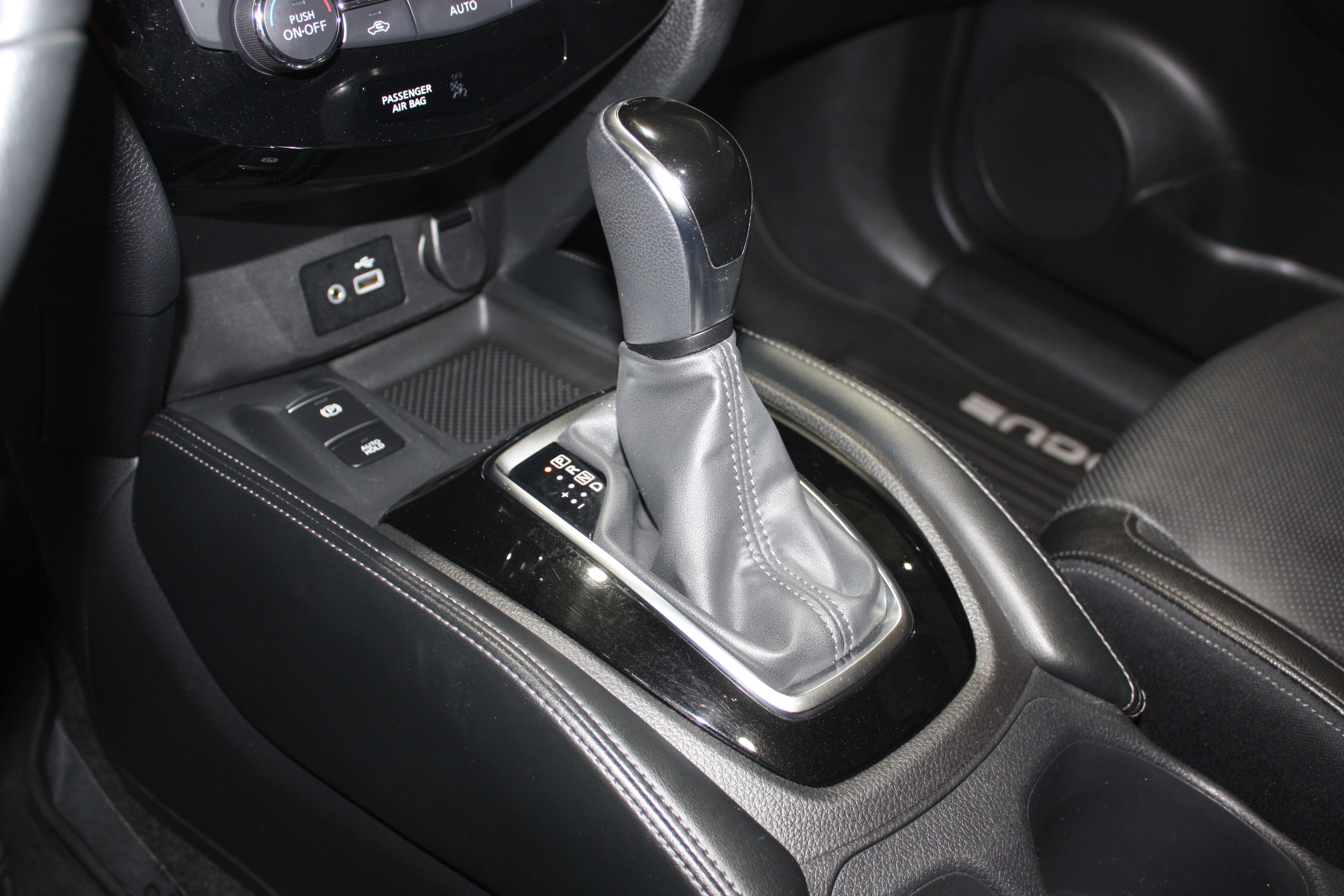 2020 NISSAN ROGUE SV AWD