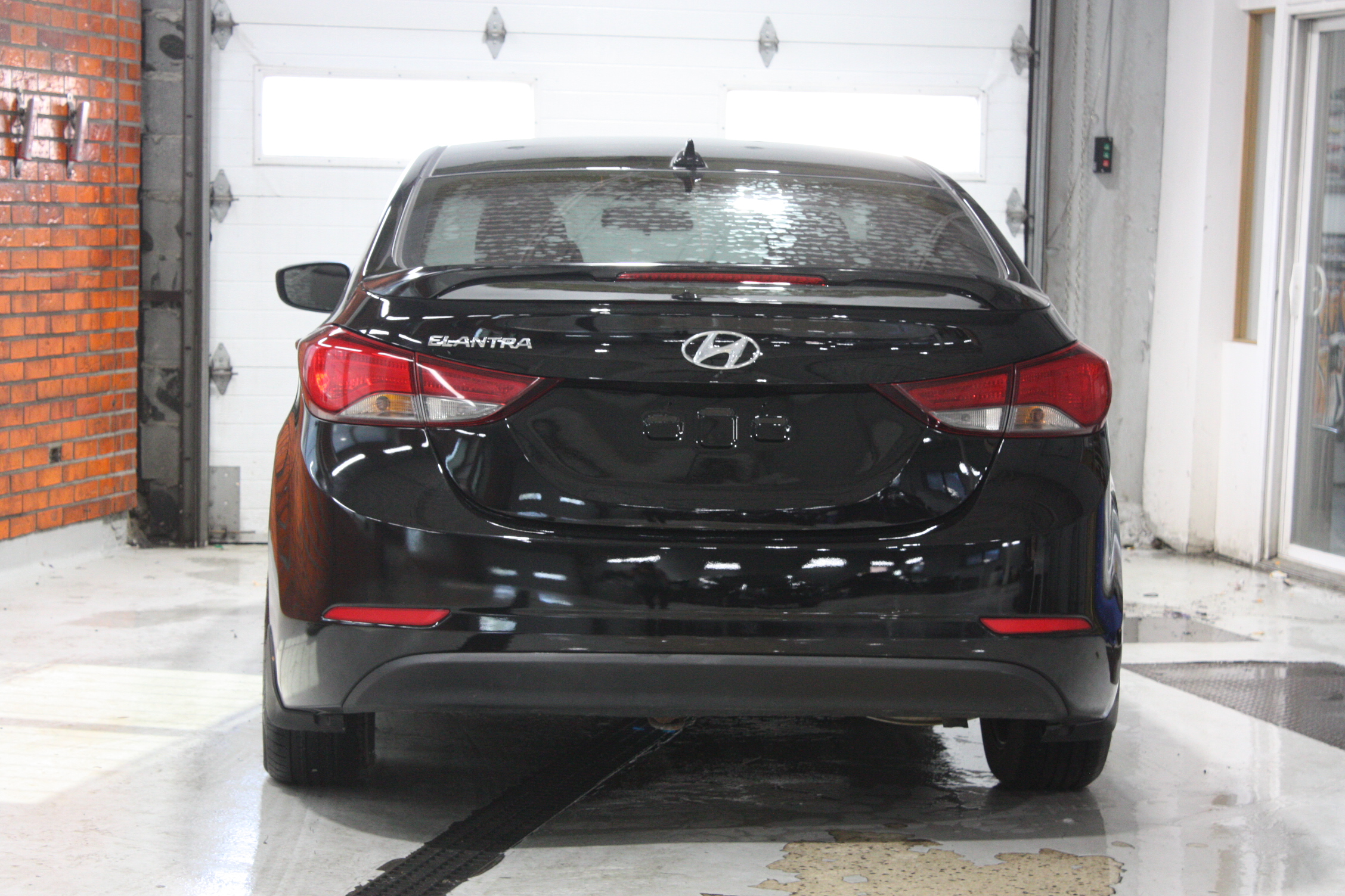 2016 HYUNDAI ELANTRA GL