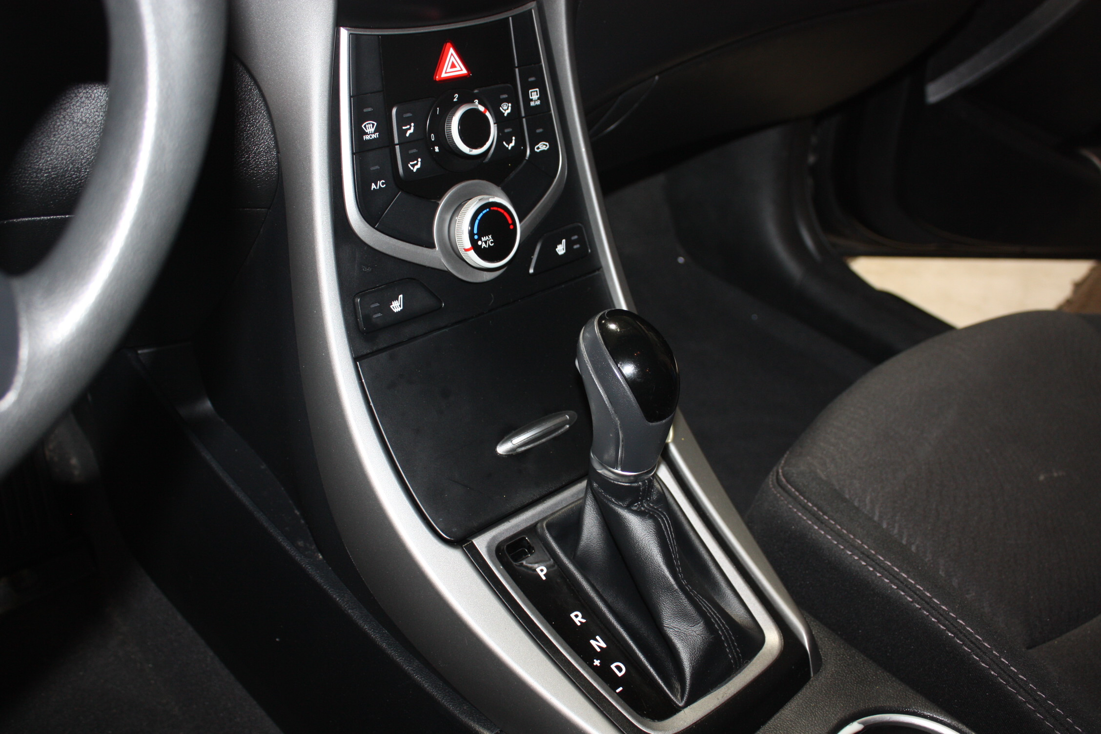 2016 HYUNDAI ELANTRA GL