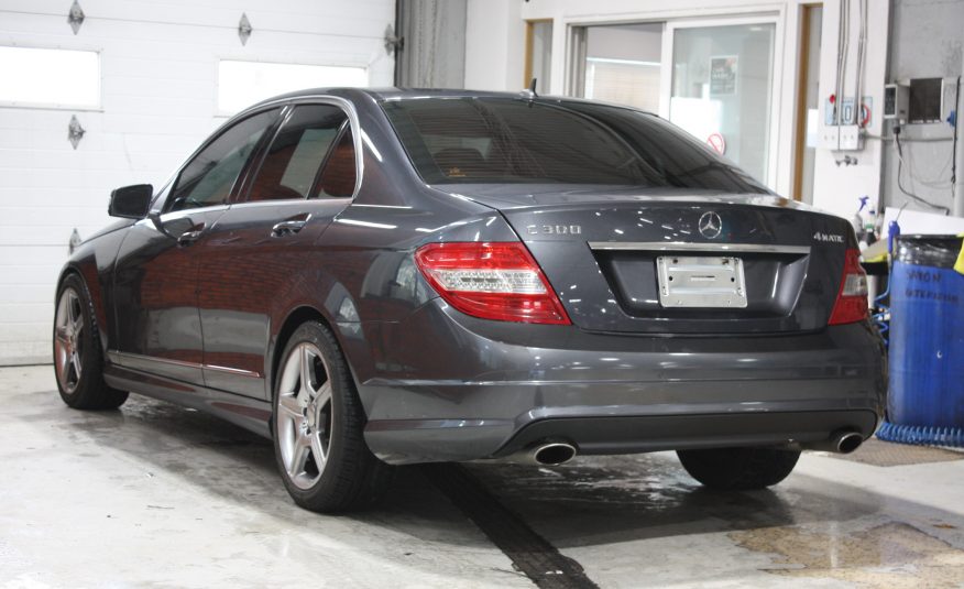 2011 MERCEDES C300 4MATIC