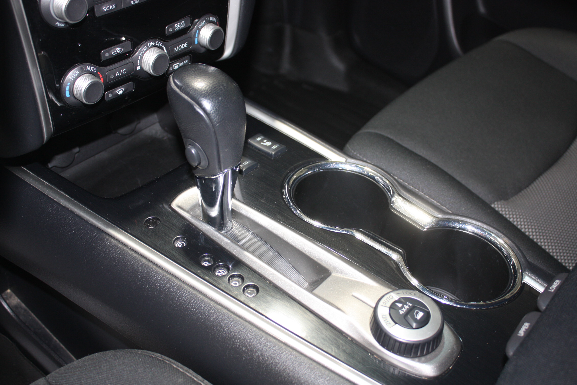 2017 NISSAN PATHFINDER SV