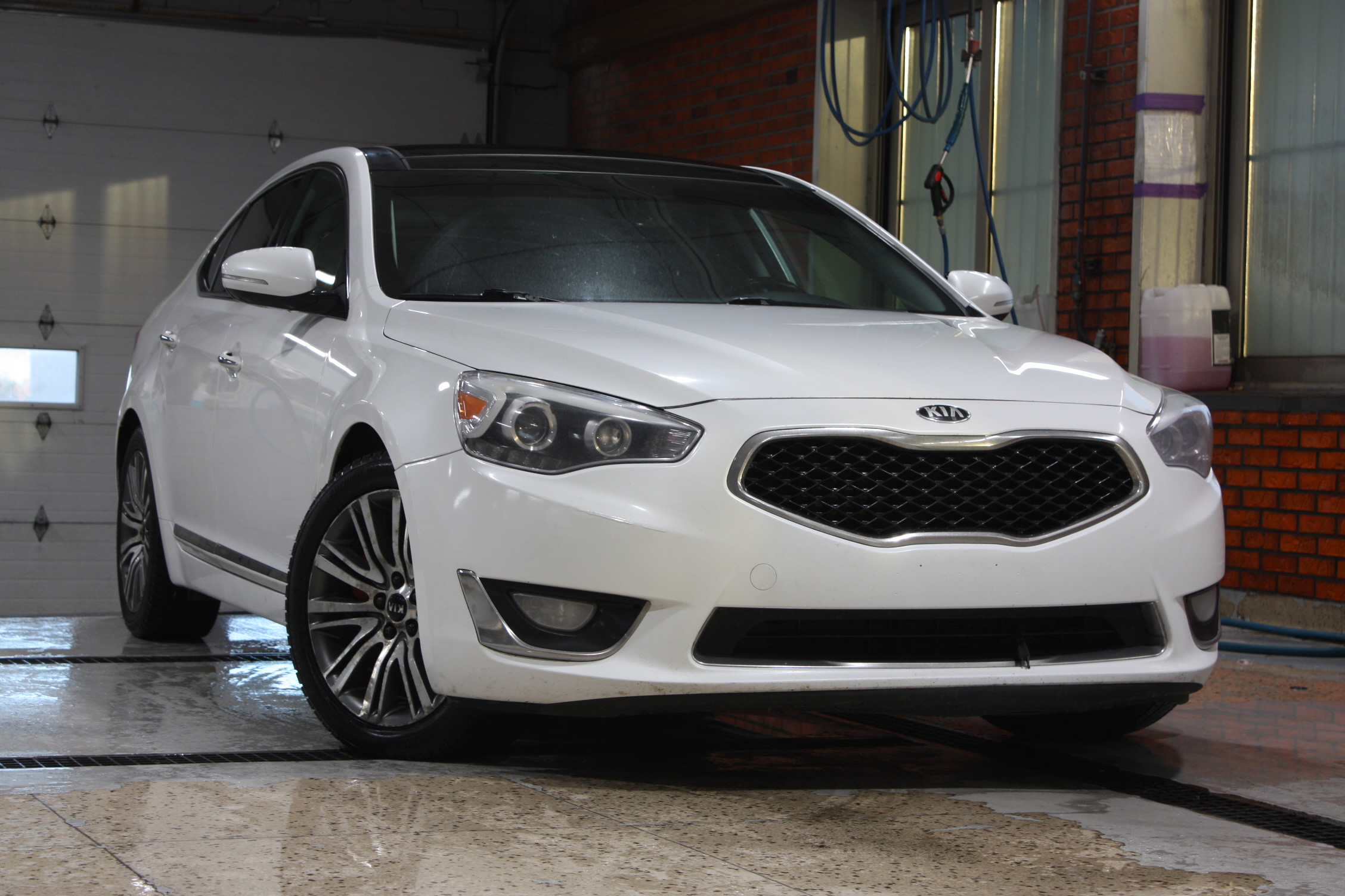 2016 KIA CADENZA
