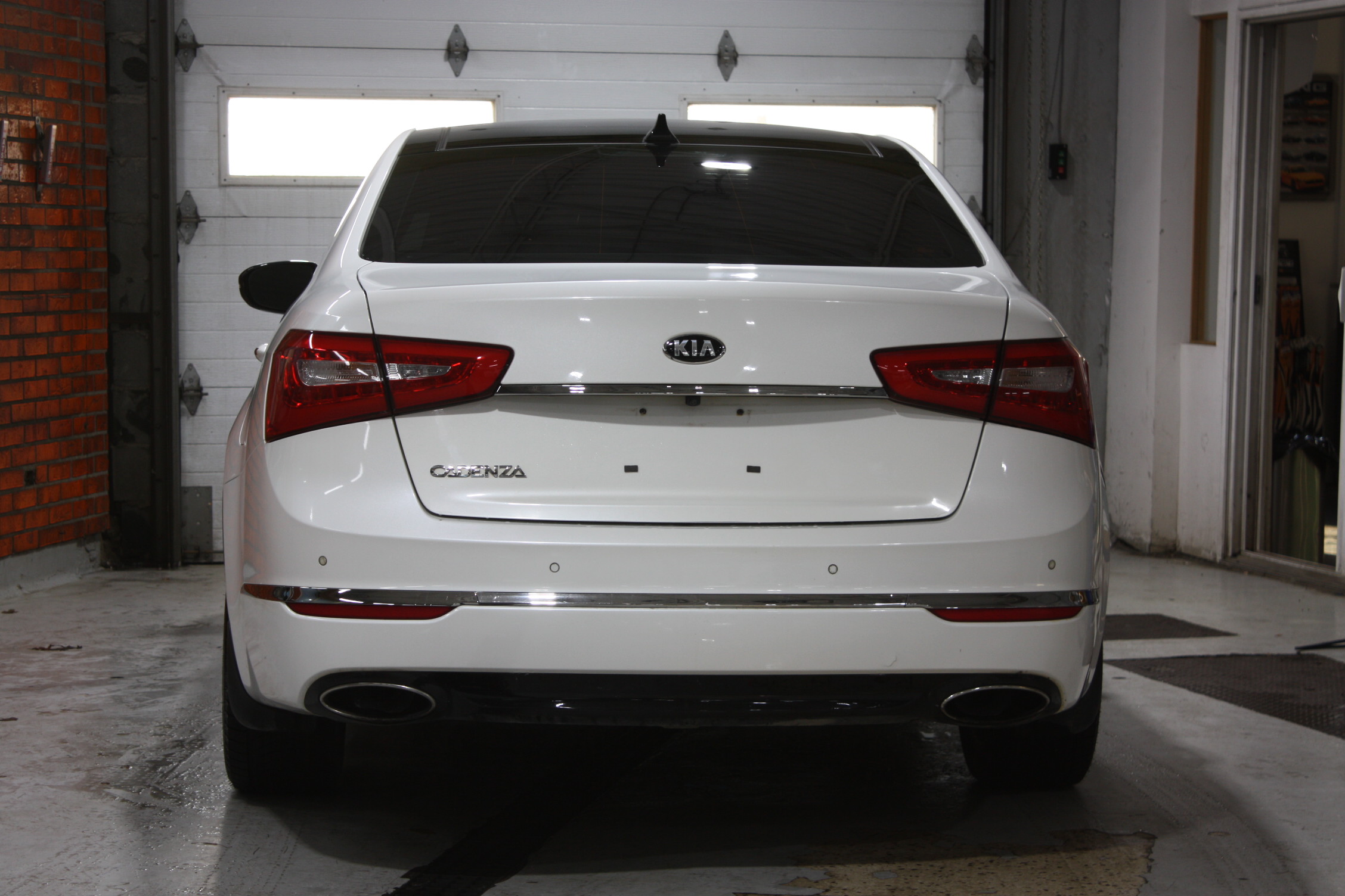 2016 KIA CADENZA