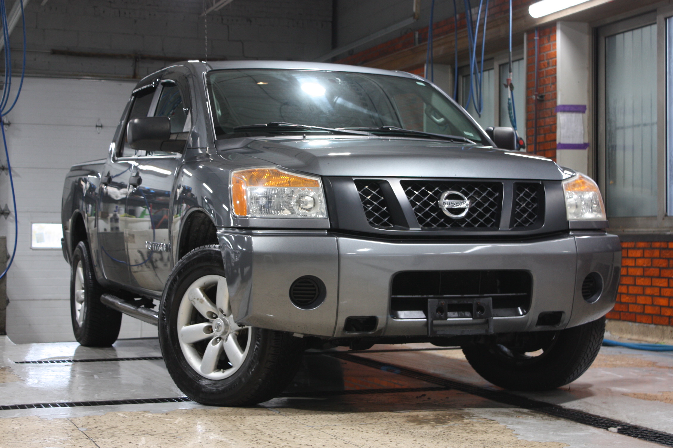 2014 NISSAN TITAN SV