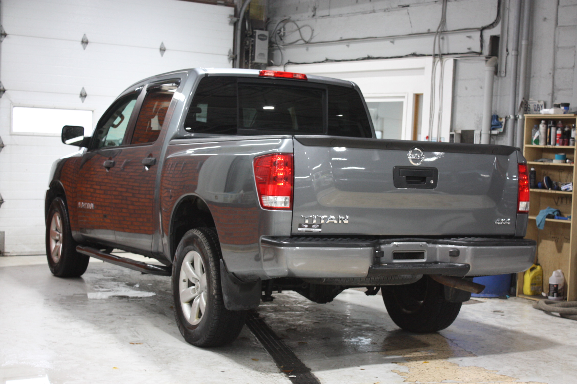 2014 NISSAN TITAN SV