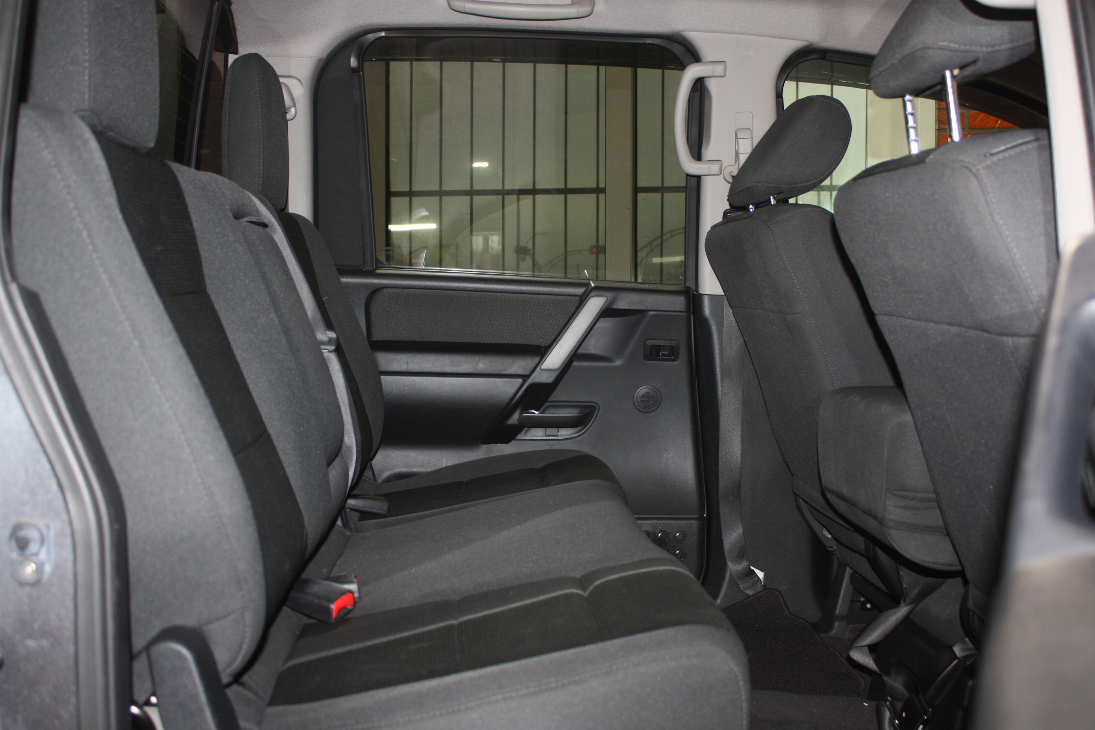 2014 NISSAN TITAN SV