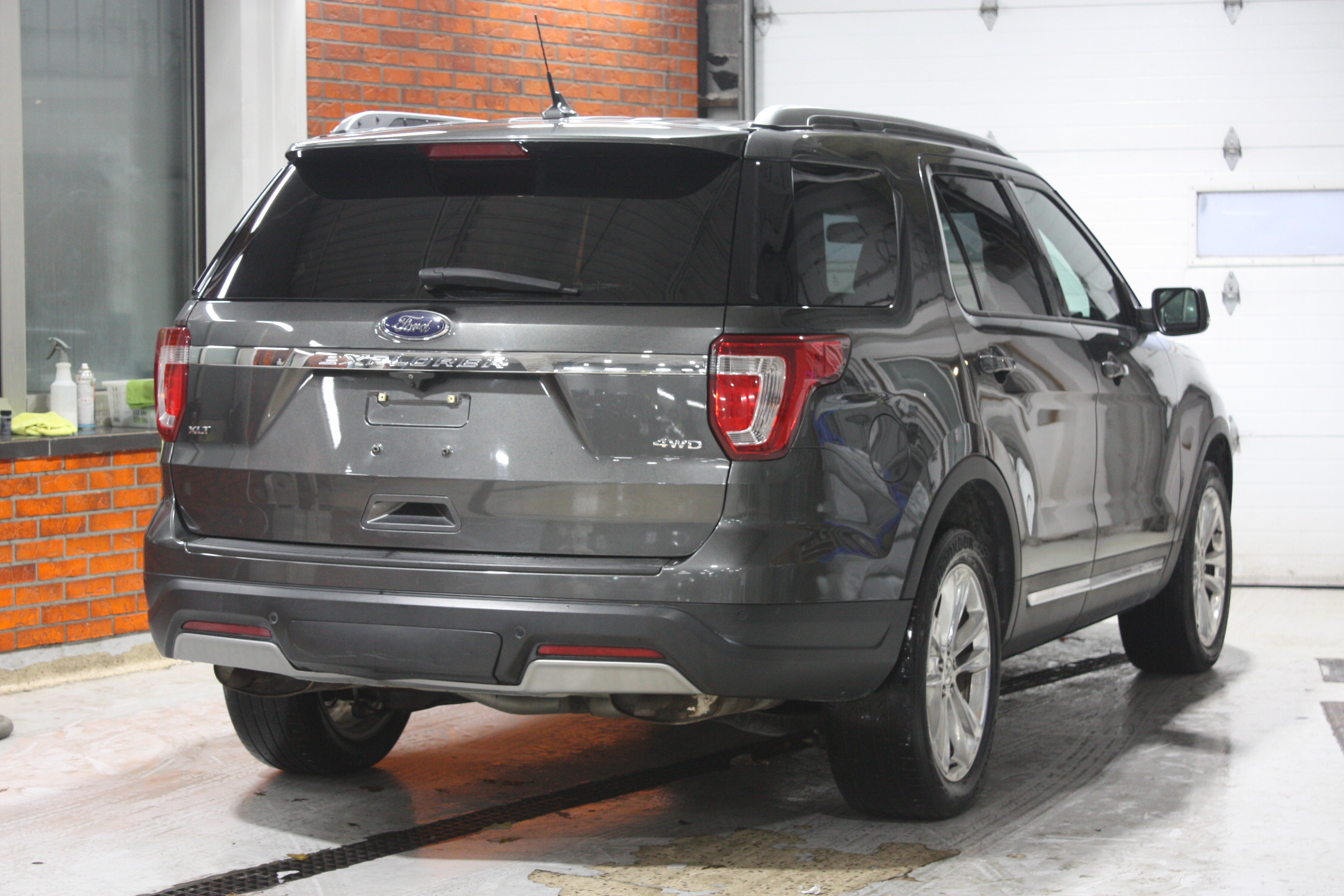 2019 FORD EXPLORER XLT 4X4