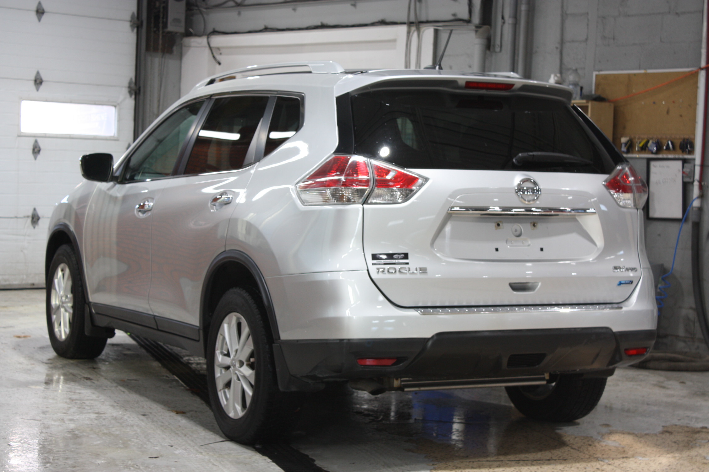2015 NISSAN ROGUE SV AWD