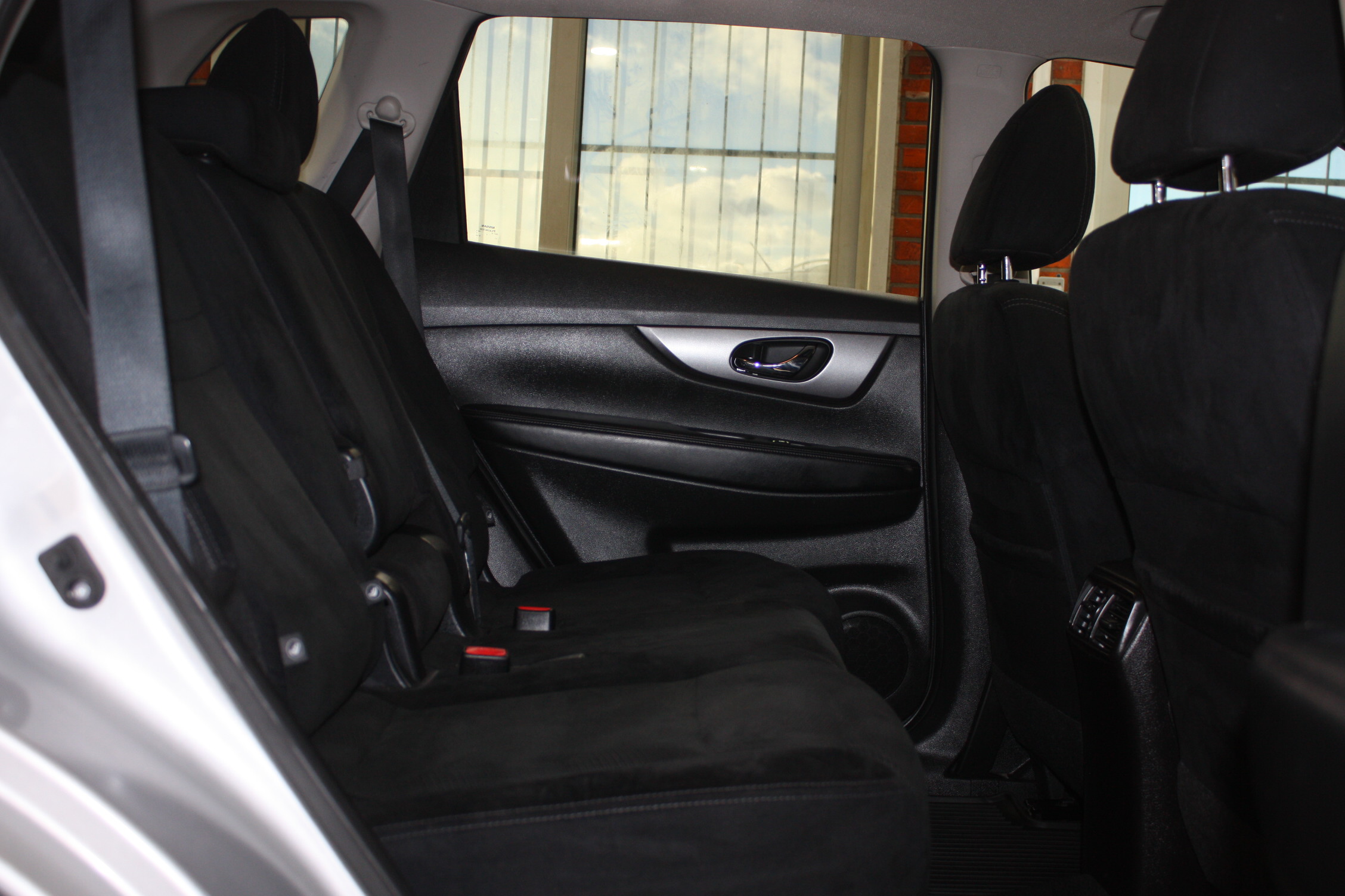 2015 NISSAN ROGUE SV AWD