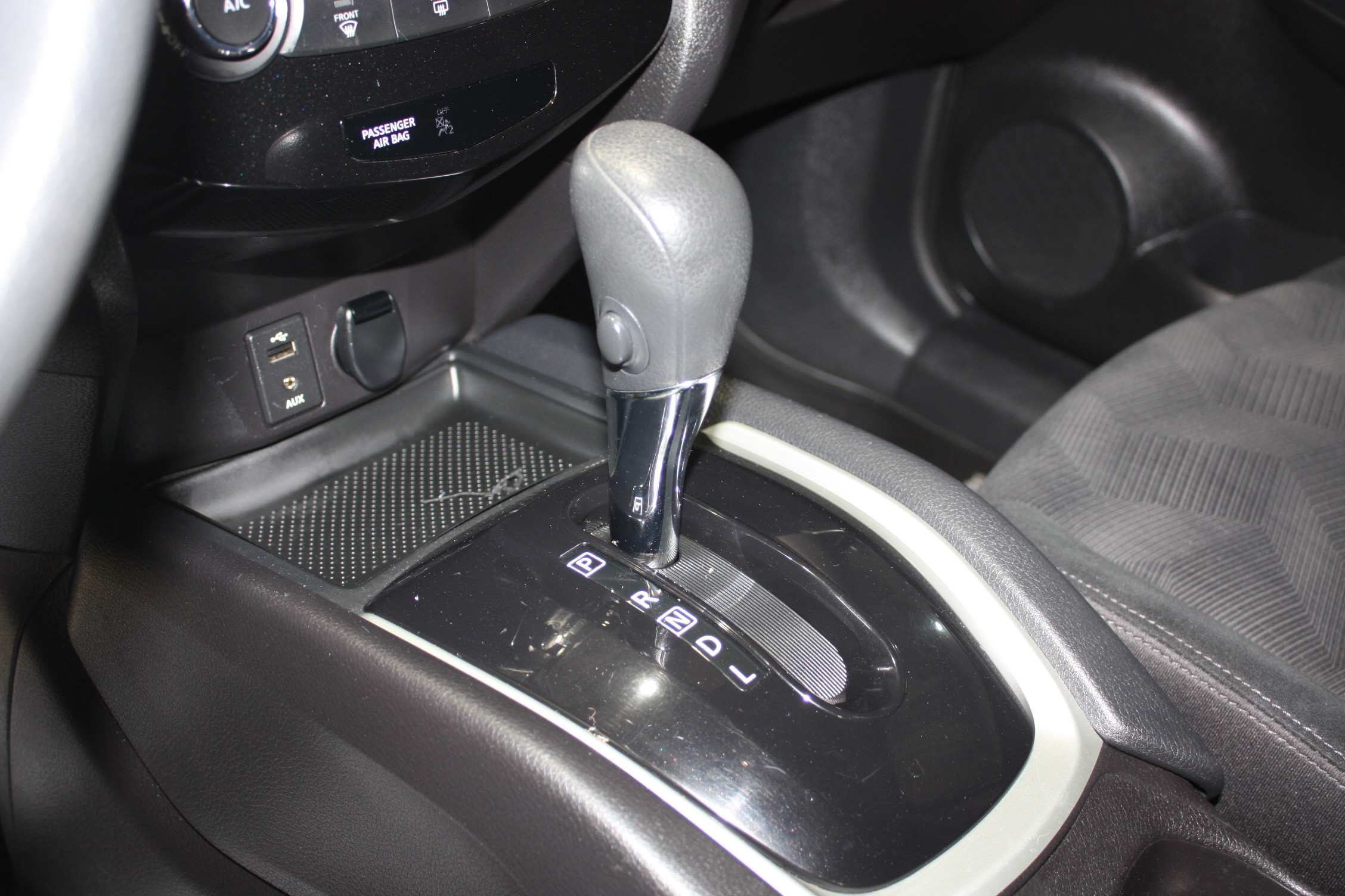 2015 NISSAN ROGUE SV AWD