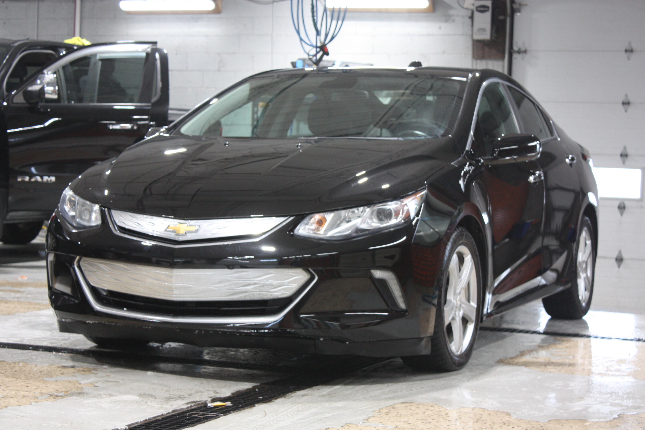 2017 CHEVROLET VOLT