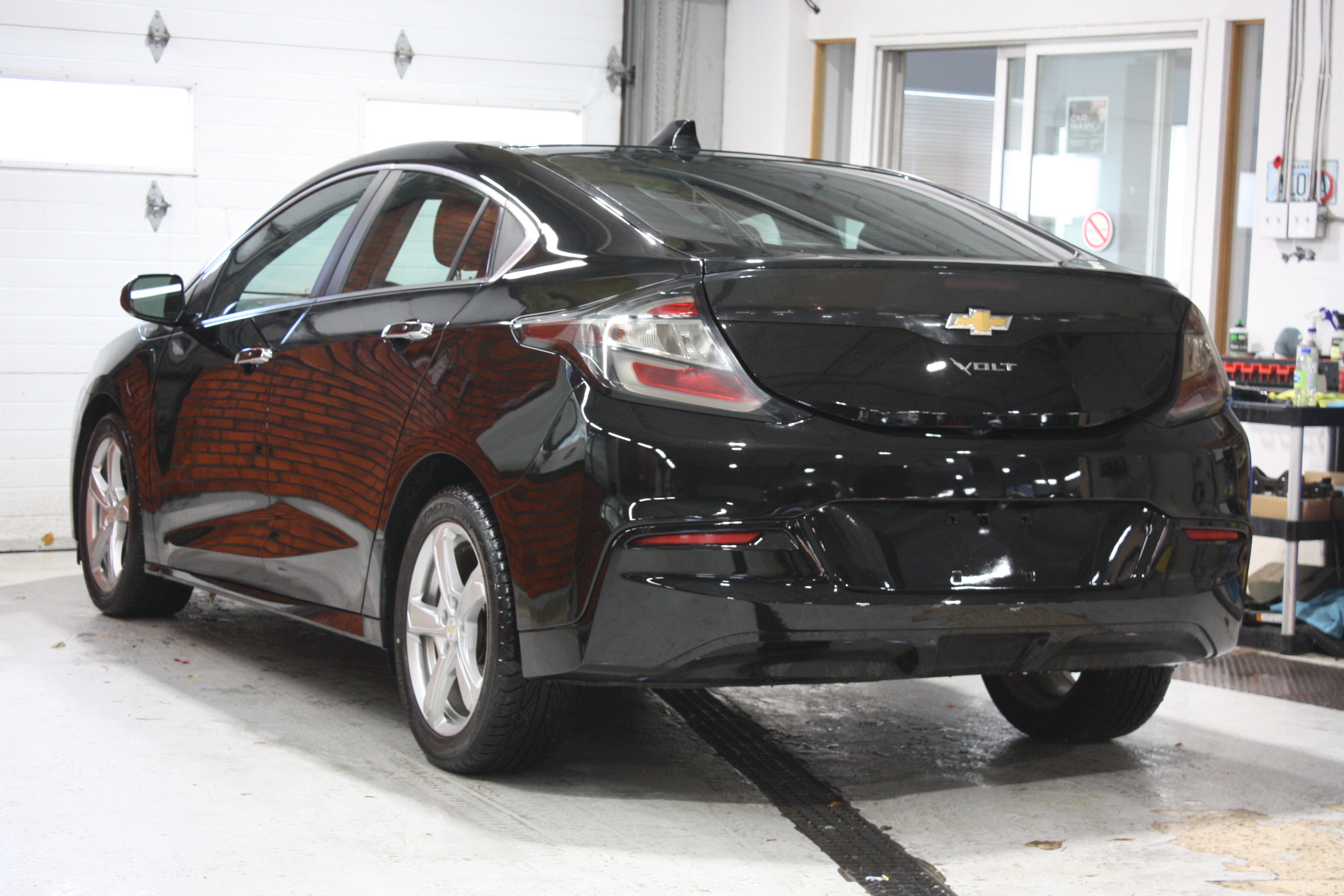 2017 CHEVROLET VOLT