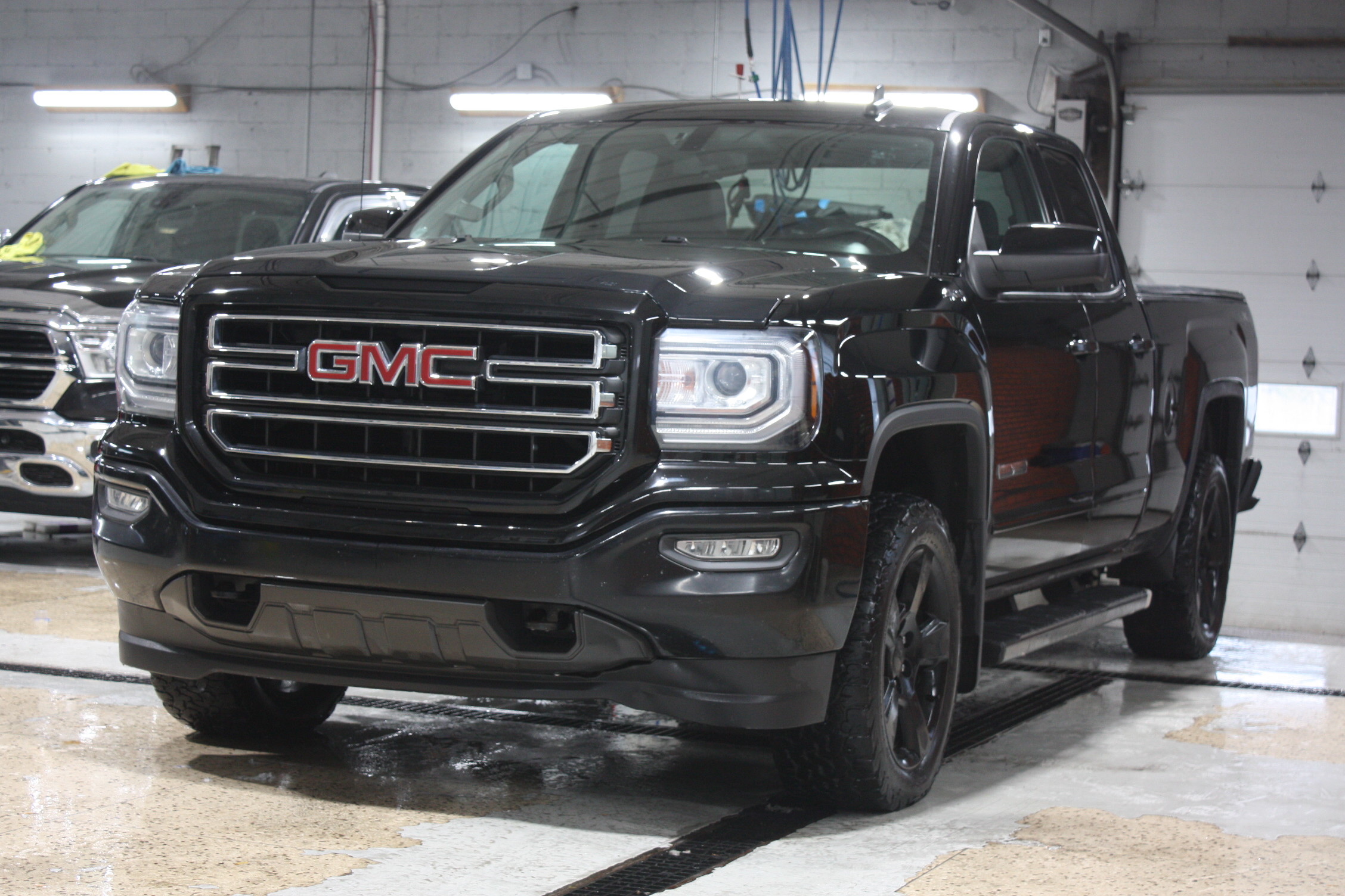2017 GMC SIERRA 1500 4X4 SLE