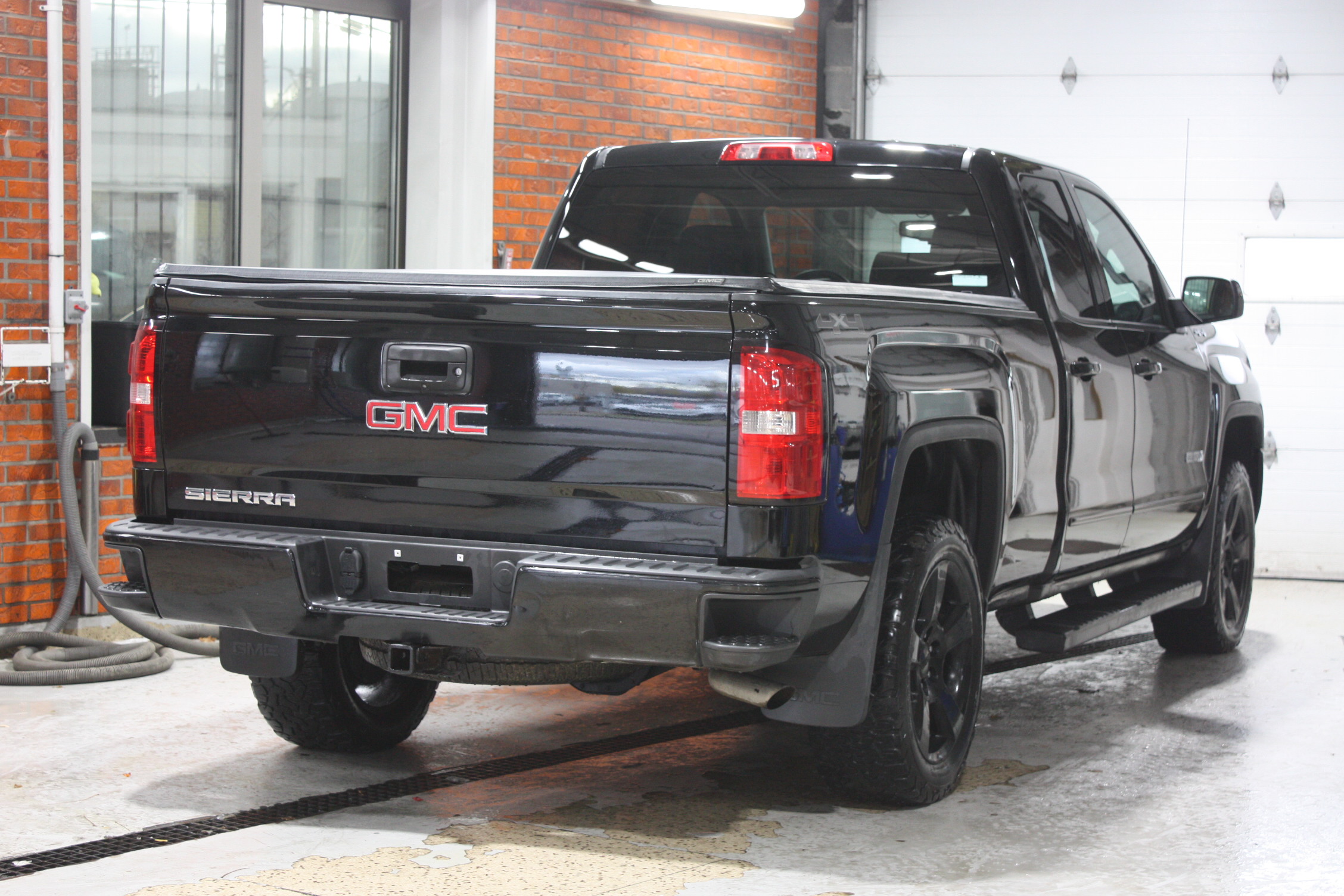 2017 GMC SIERRA 1500 4X4 SLE