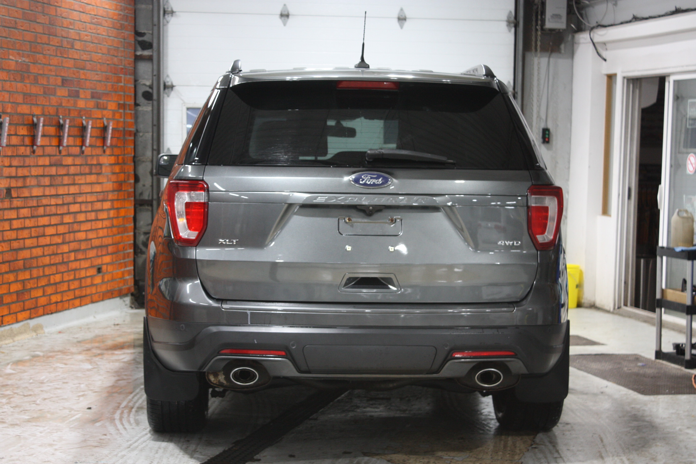 2018 FORD EXPLORER XLT 4X4