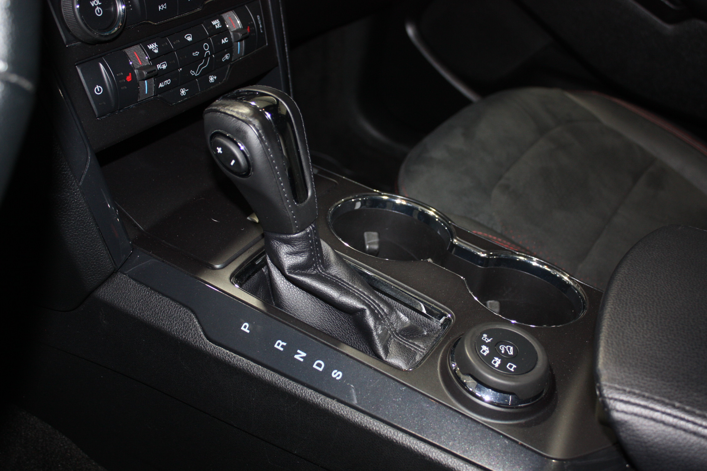 2018 FORD EXPLORER XLT 4X4