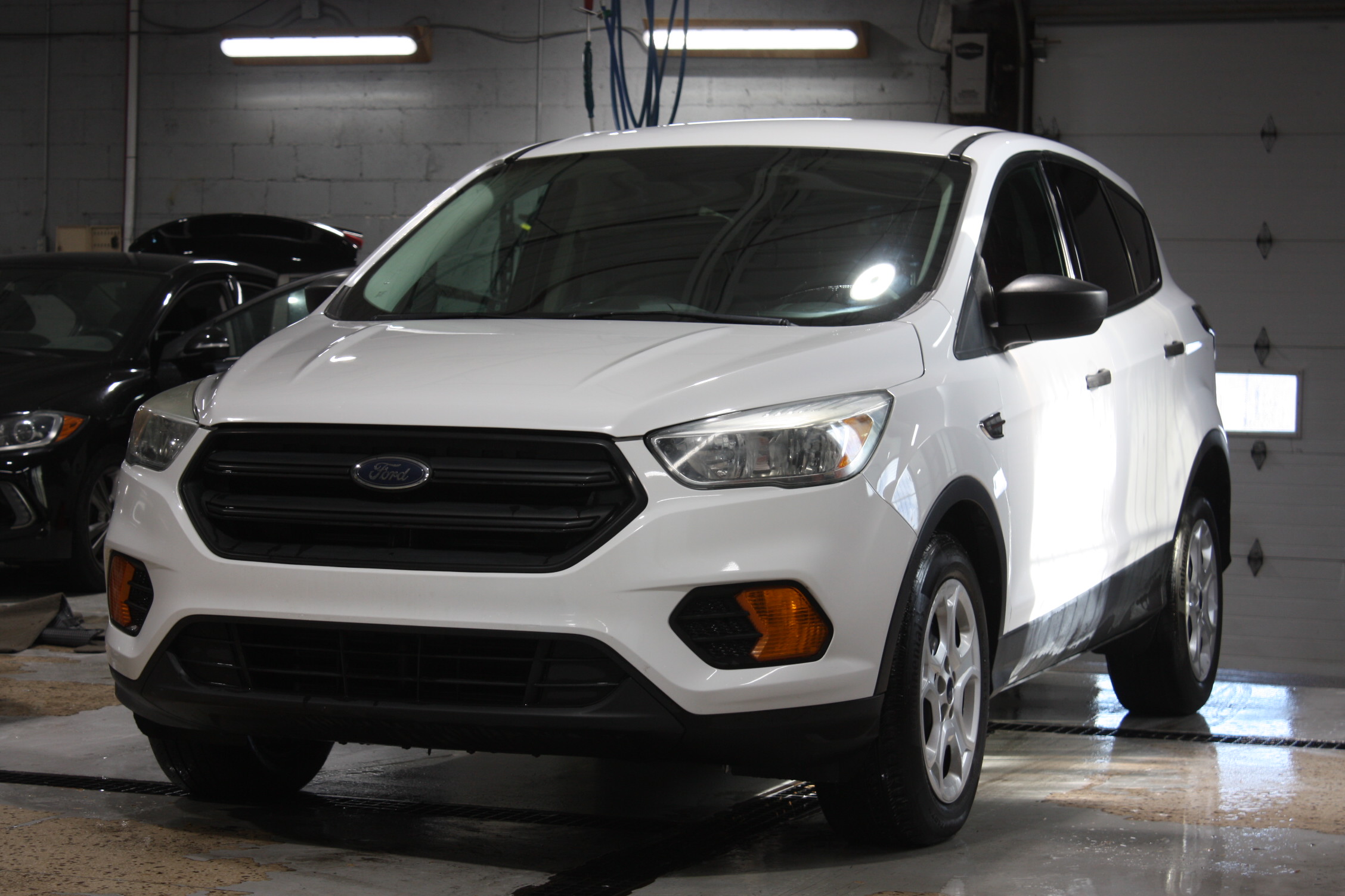 2017 FORD ESCAPE S