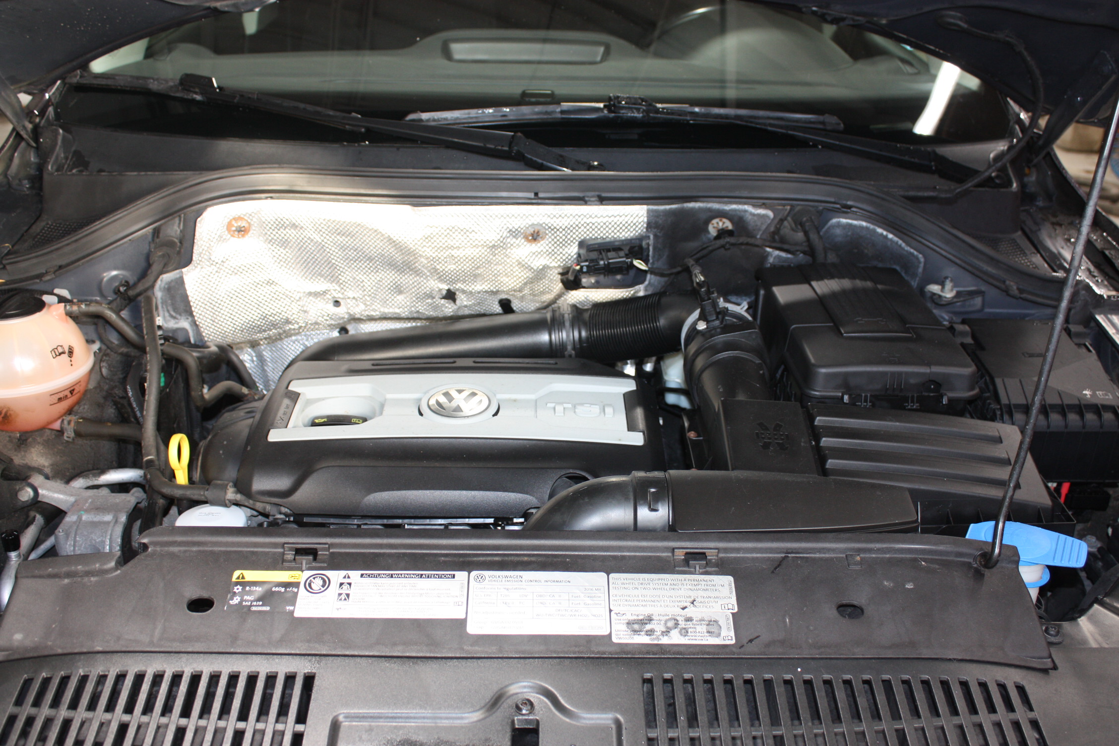 2016 VOLKSWAGEN TIGUAN