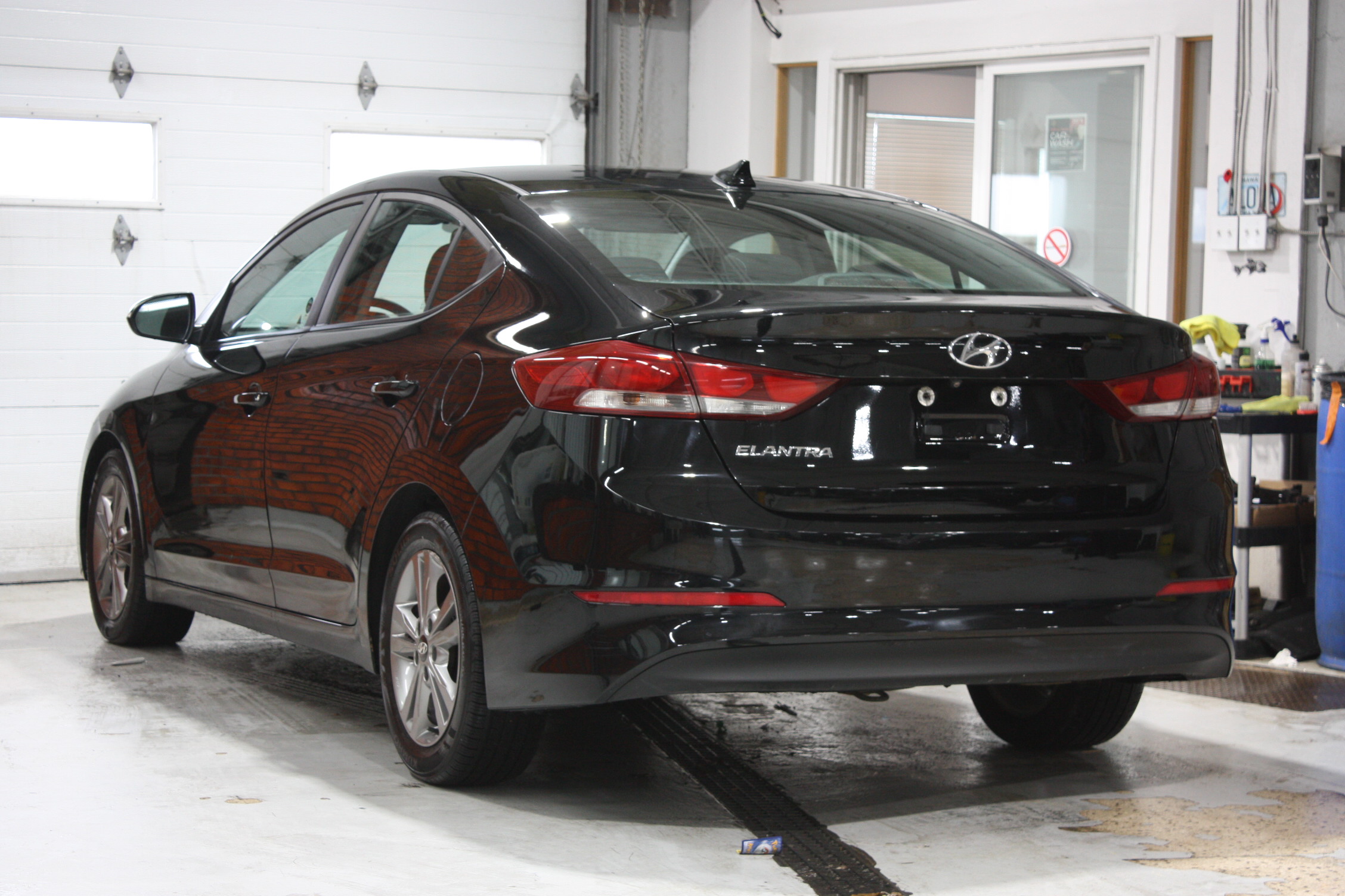 2017 HYUNDAI ELANTRA