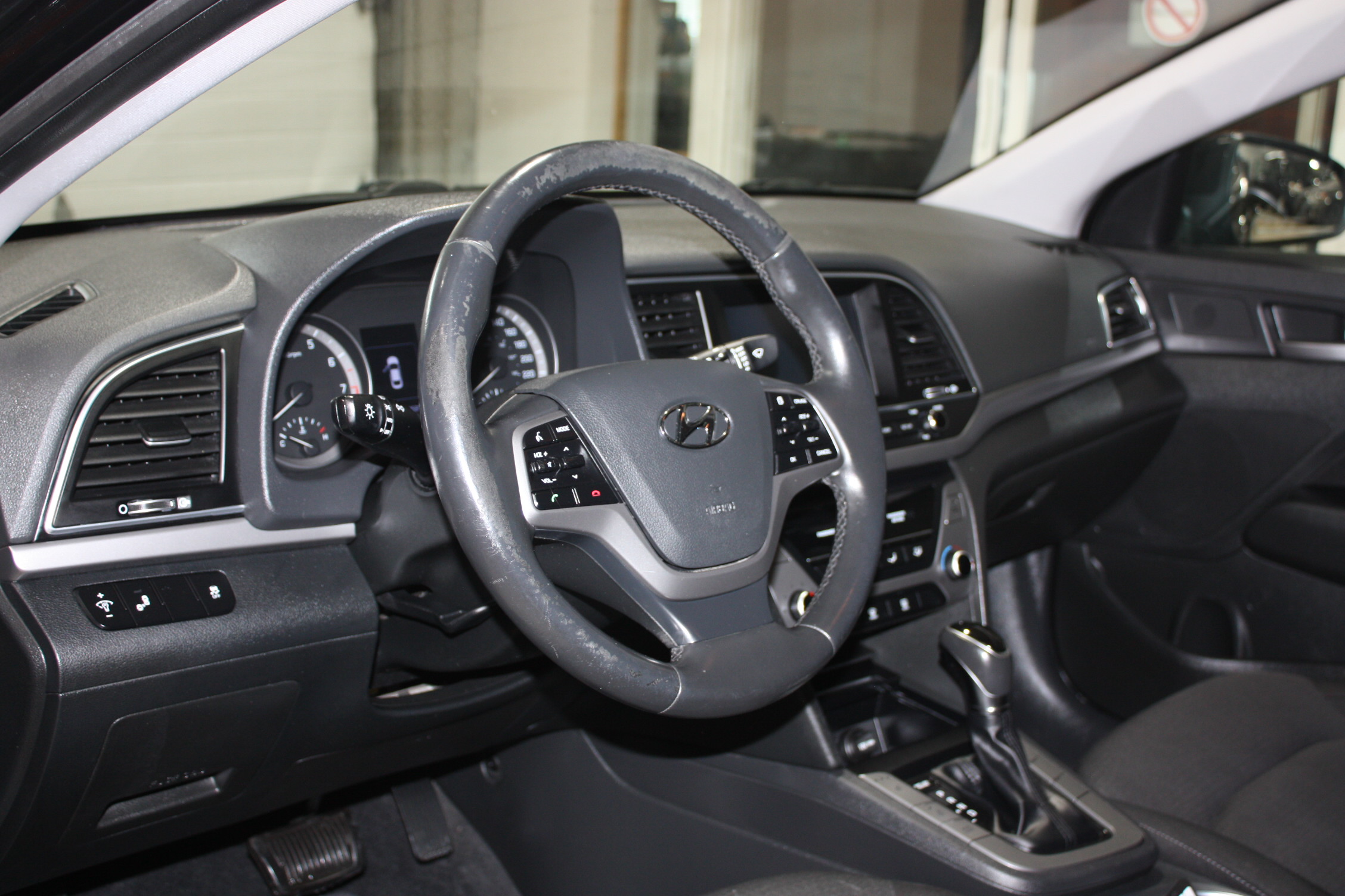 2017 HYUNDAI ELANTRA