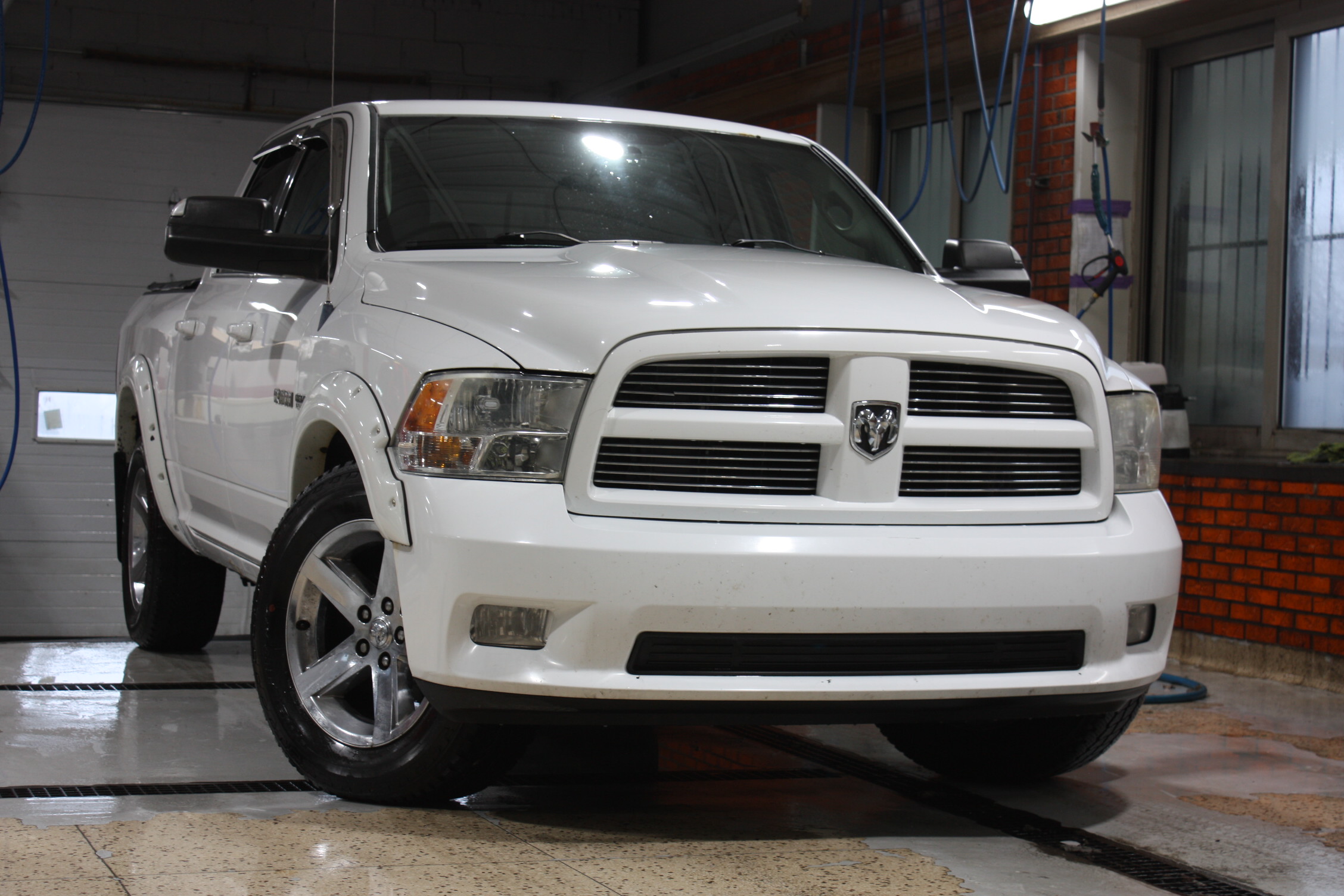 2010 DODGE RAM