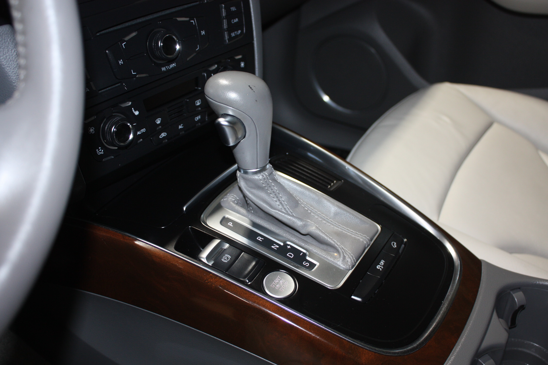 2012 AUDI Q5 PRENIUM PLUS AWD