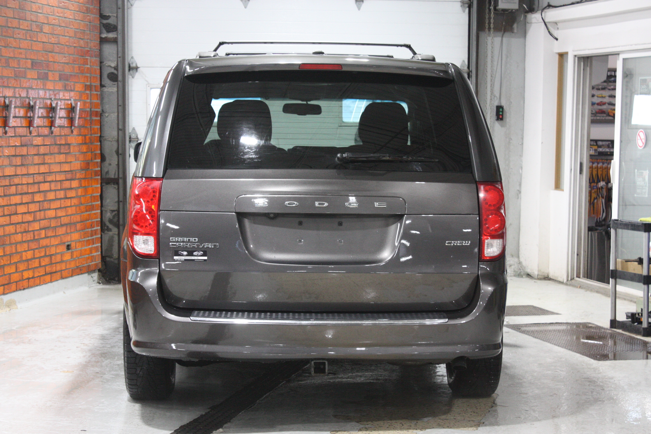 2016 DODGE GRAND CARAVAN CREW STOW & GO