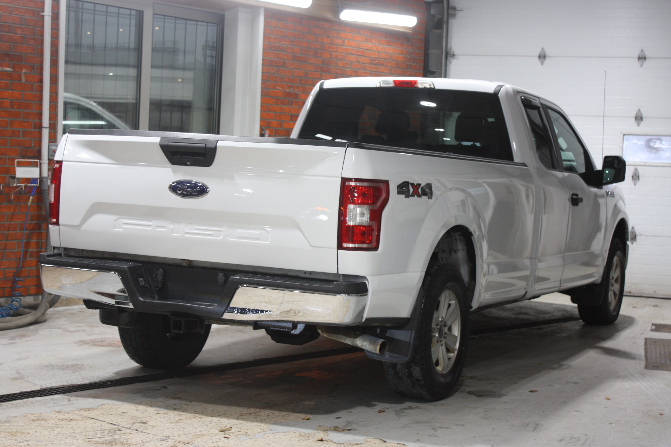 2019 FORD F-150 SUPERCAB XLT 4X4 8’BED