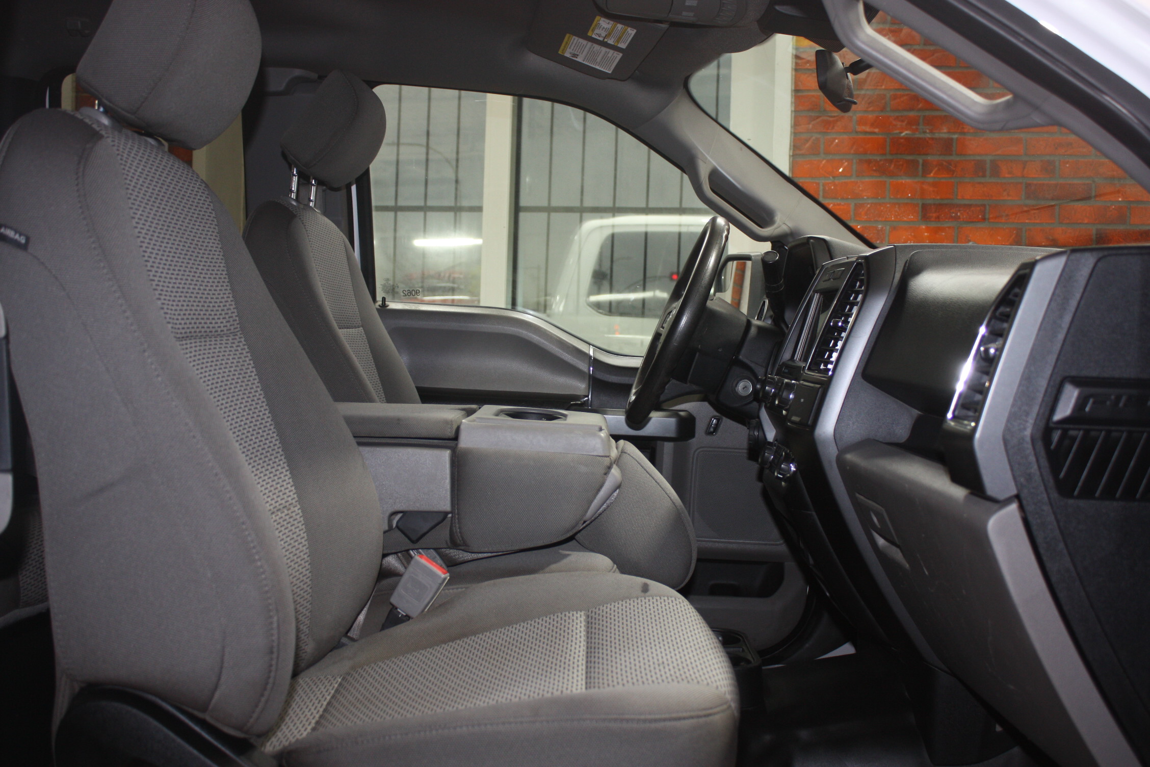 2019 FORD F-150 SUPERCAB XLT 4X4 8’BED