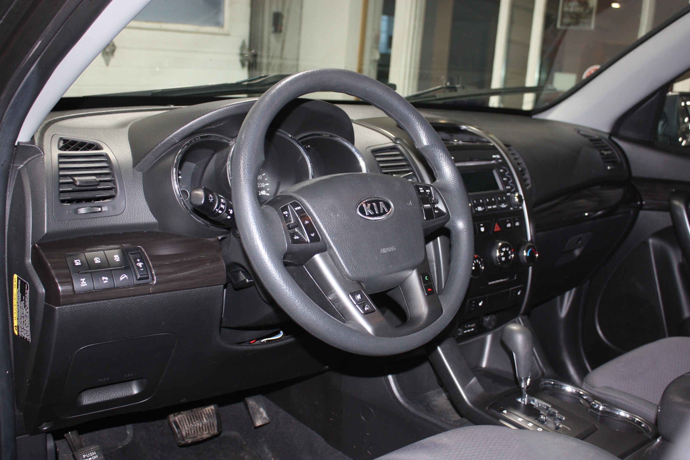 2013 KIA SORENTO LX AWD