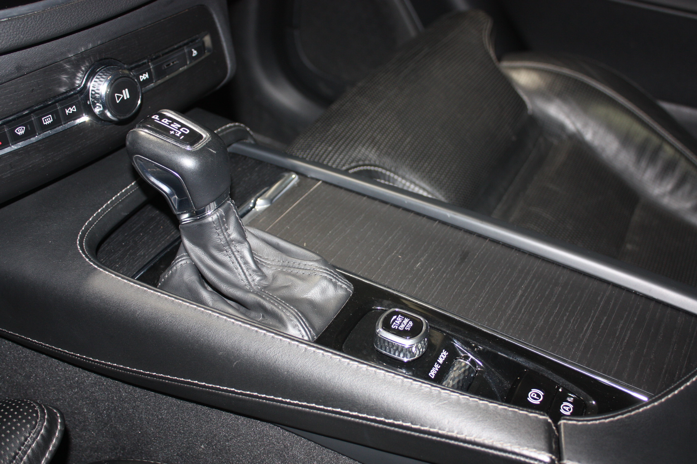 2020 VOLVO XC90 INSCRIPTION