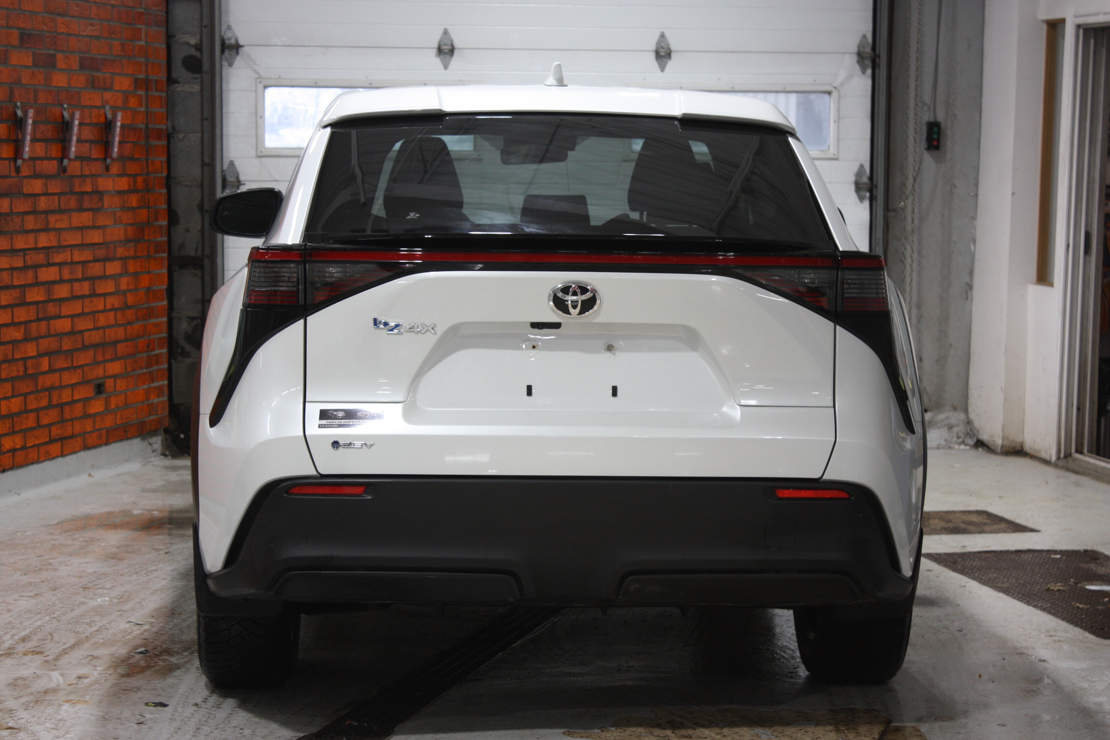 2024 TOYOTA BZ4X LE FWD