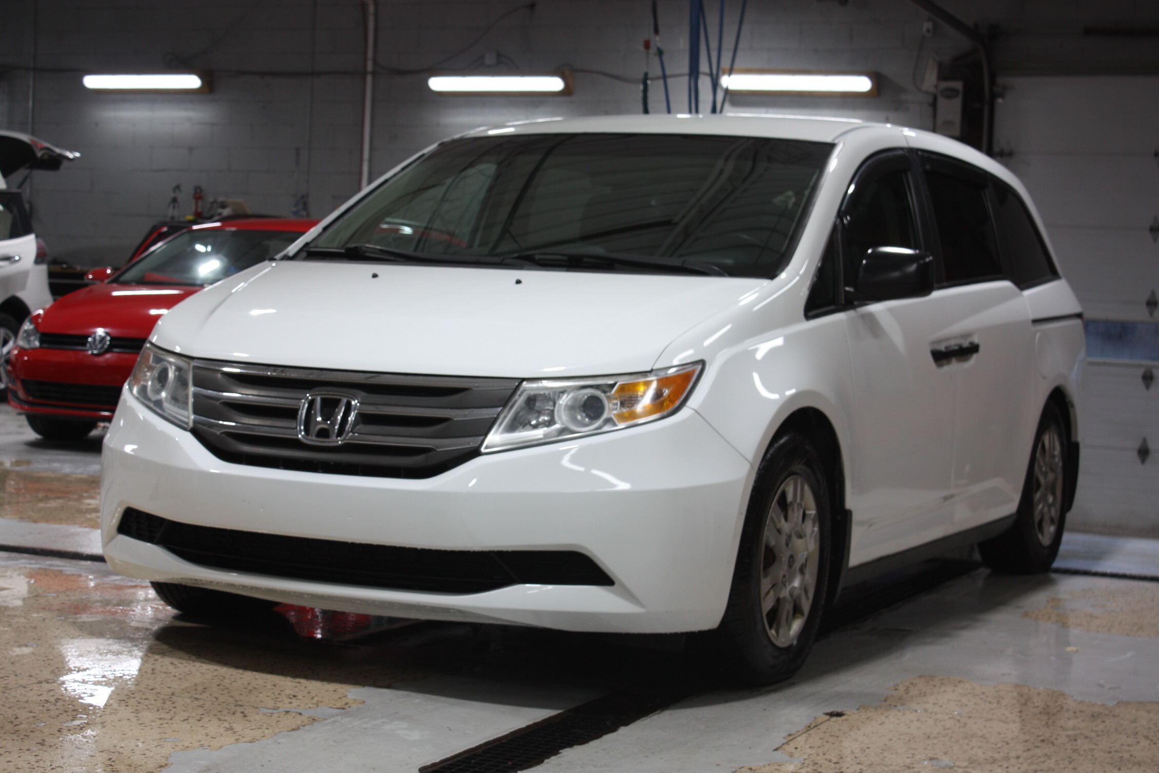 2011 HONDA ODYSSEY LX
