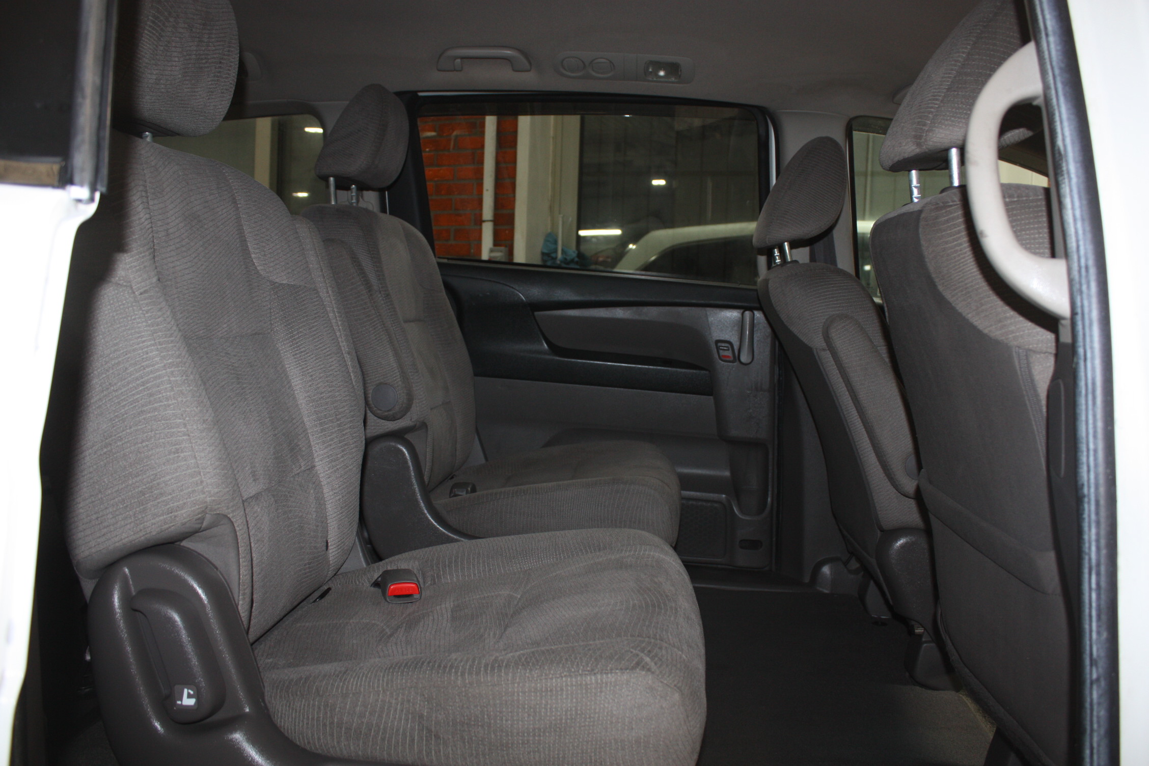 2011 HONDA ODYSSEY LX