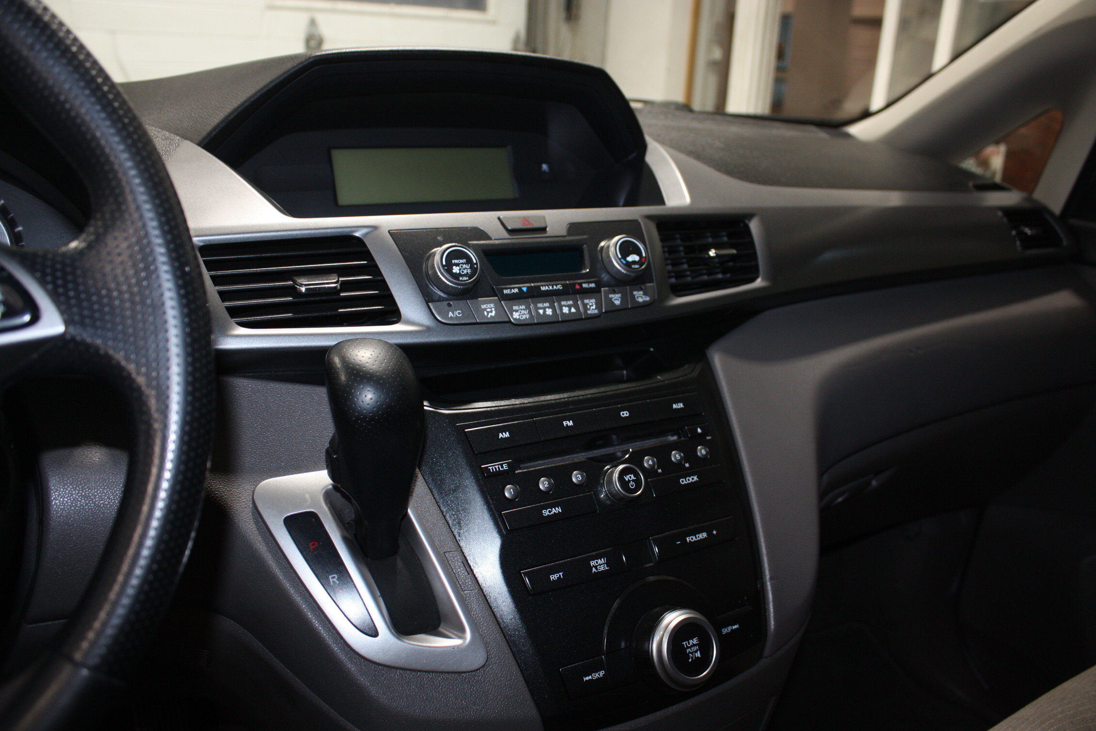 2011 HONDA ODYSSEY LX