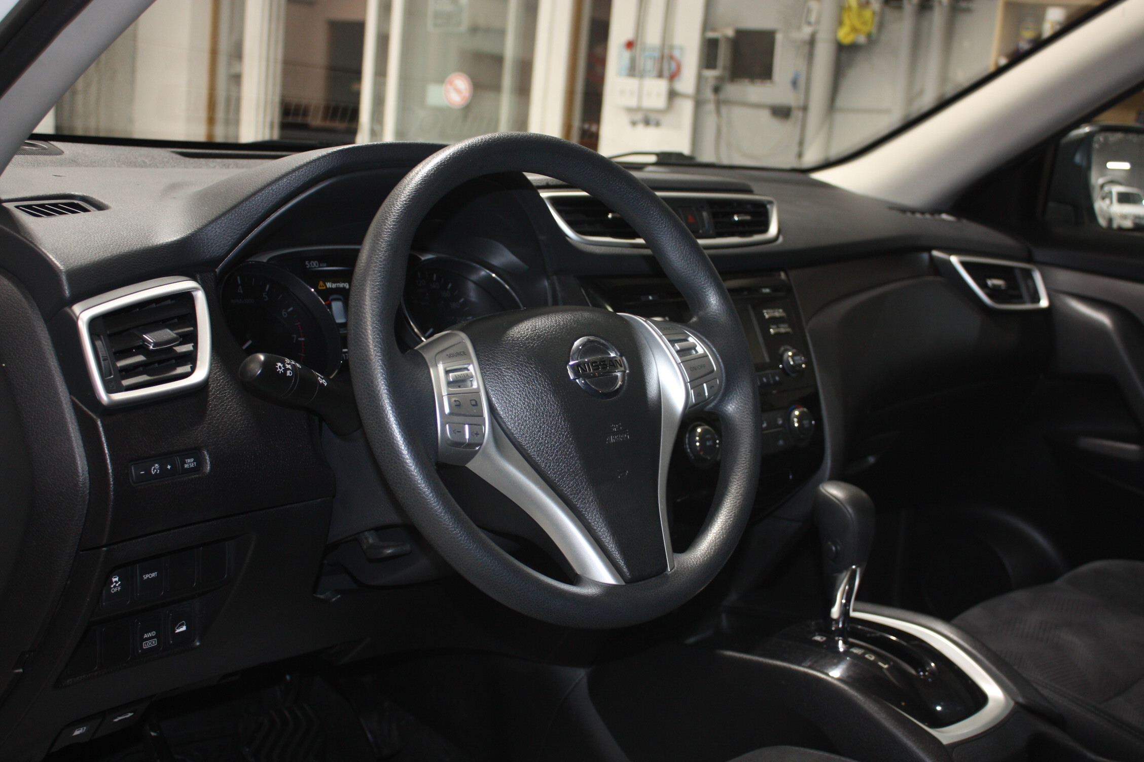 2014 NISSAN ROGUE SV